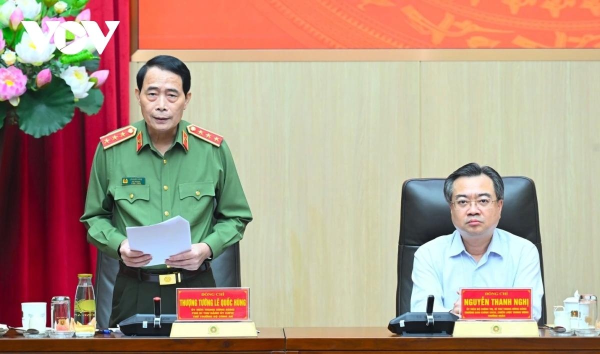 Cong bo Quyet dinh kiem tra voi Ban Thuong vu Dang uy Cong an TU hinh anh