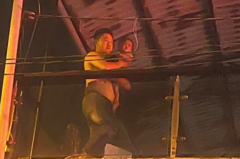 Bo truong Cong an gui thu khen chien si cuu chau be vu chay TP.HCM hinh anh