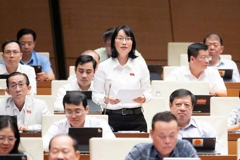 De xuat tuyen dac cach VDV, nghe si tai nang dac biet vao khu vuc cong hinh anh