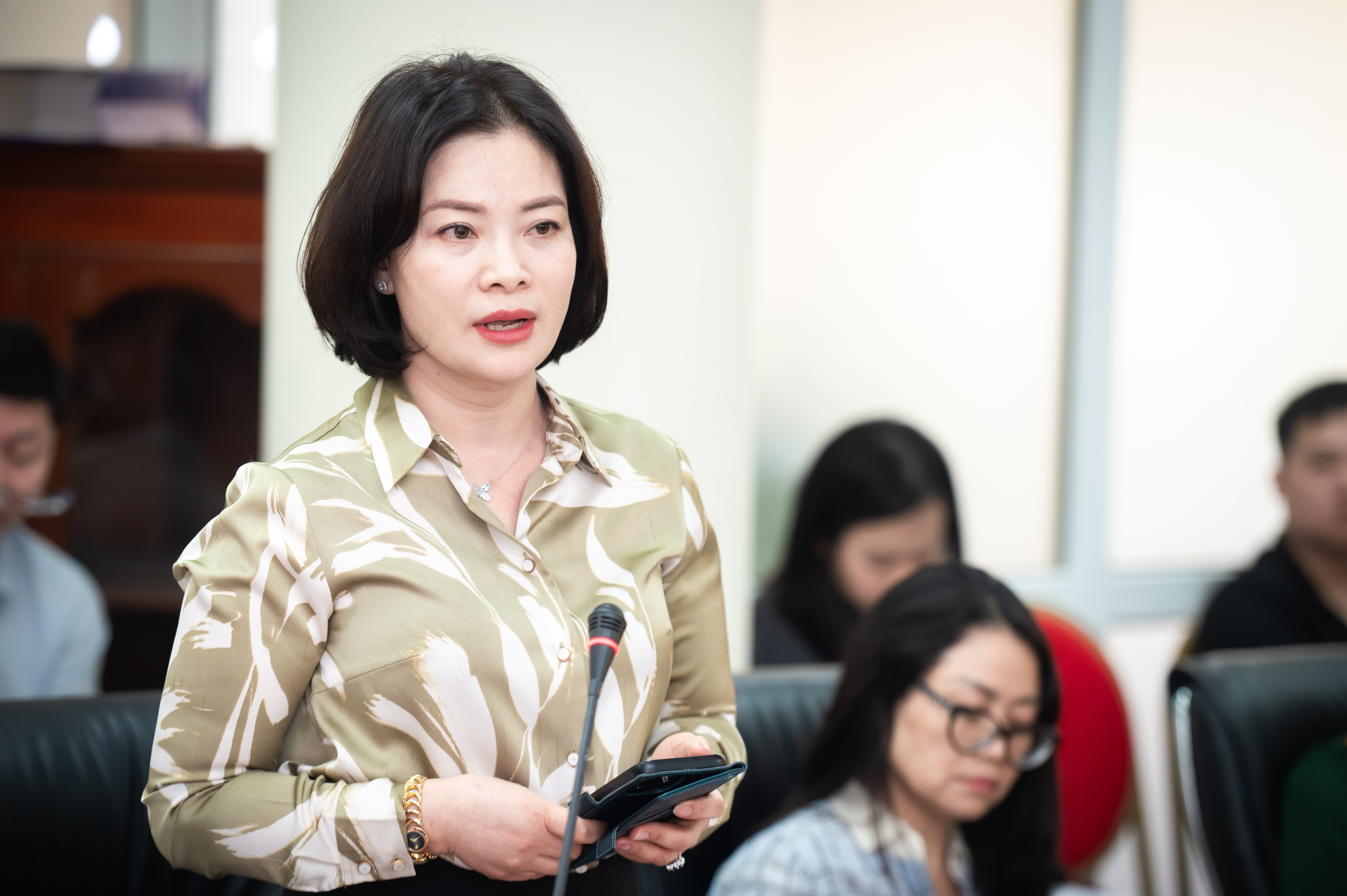luat xuat ban anh 8