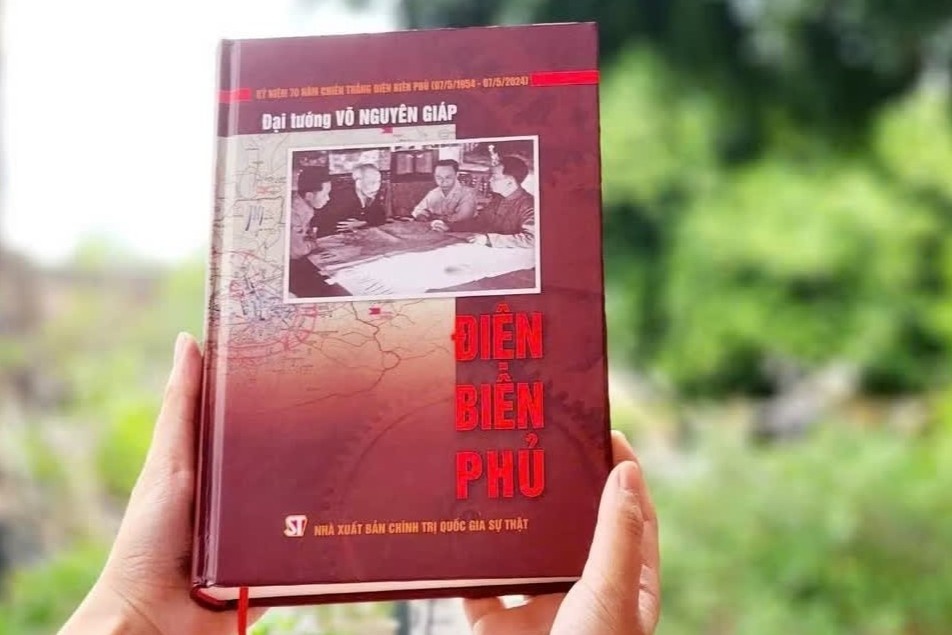 Tai hien 'thien su vang' Dien Bien Phu qua nhung an pham dac sac hinh anh