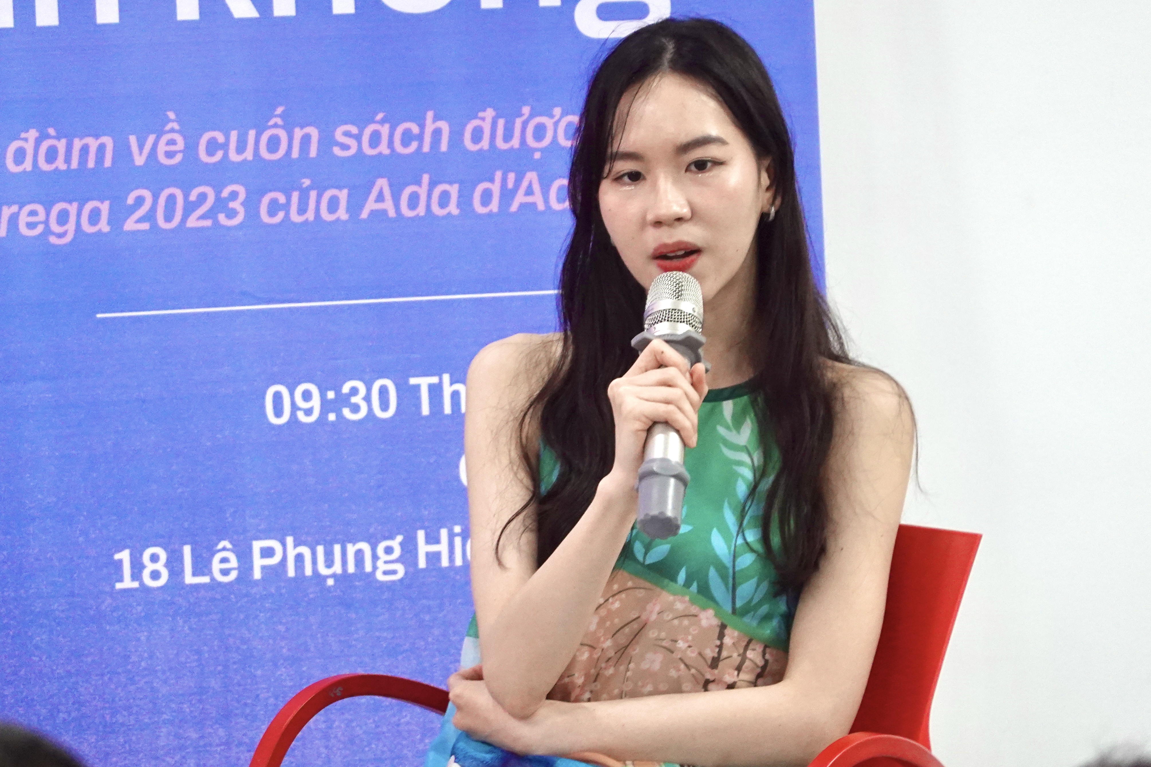 tua thinh khong anh 2