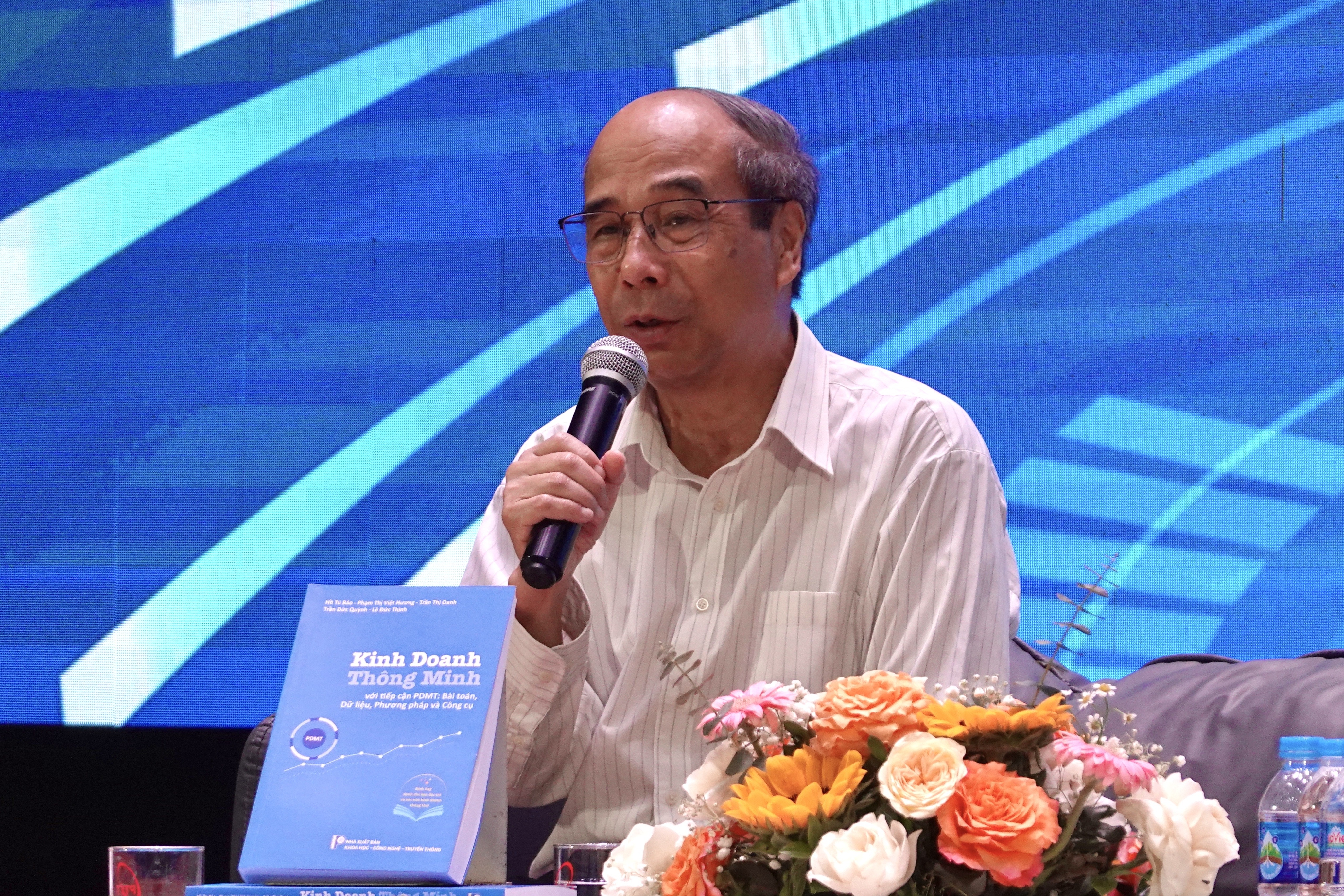 Mo hinh thuc chien ve du lieu cho doanh nghiep vua va nho hinh anh