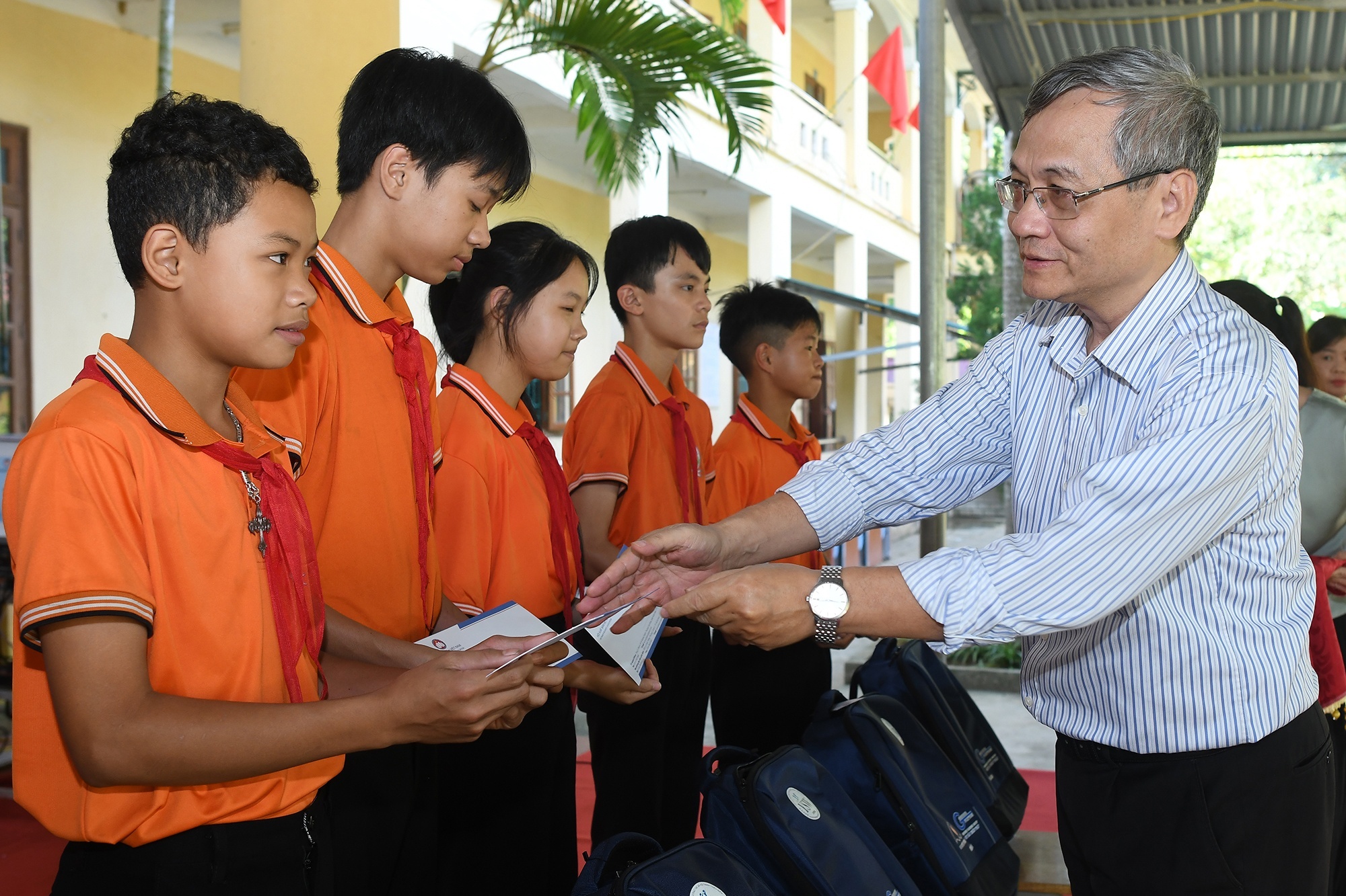 Hội Xuất bản ảnh 3 Hoi Xuat ban anh 3