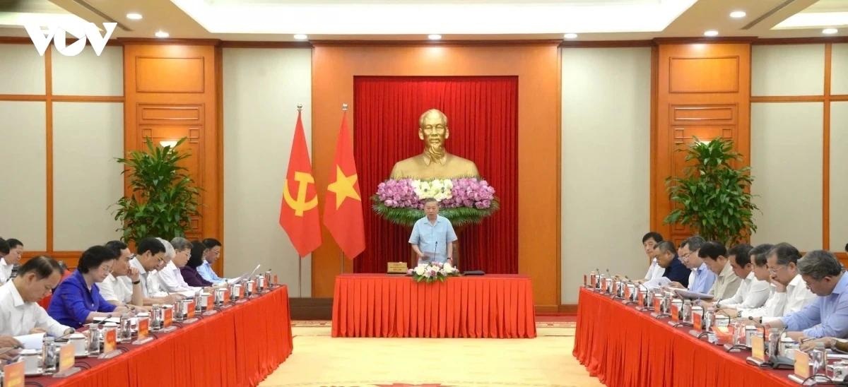 Tong Bi thu anh 2