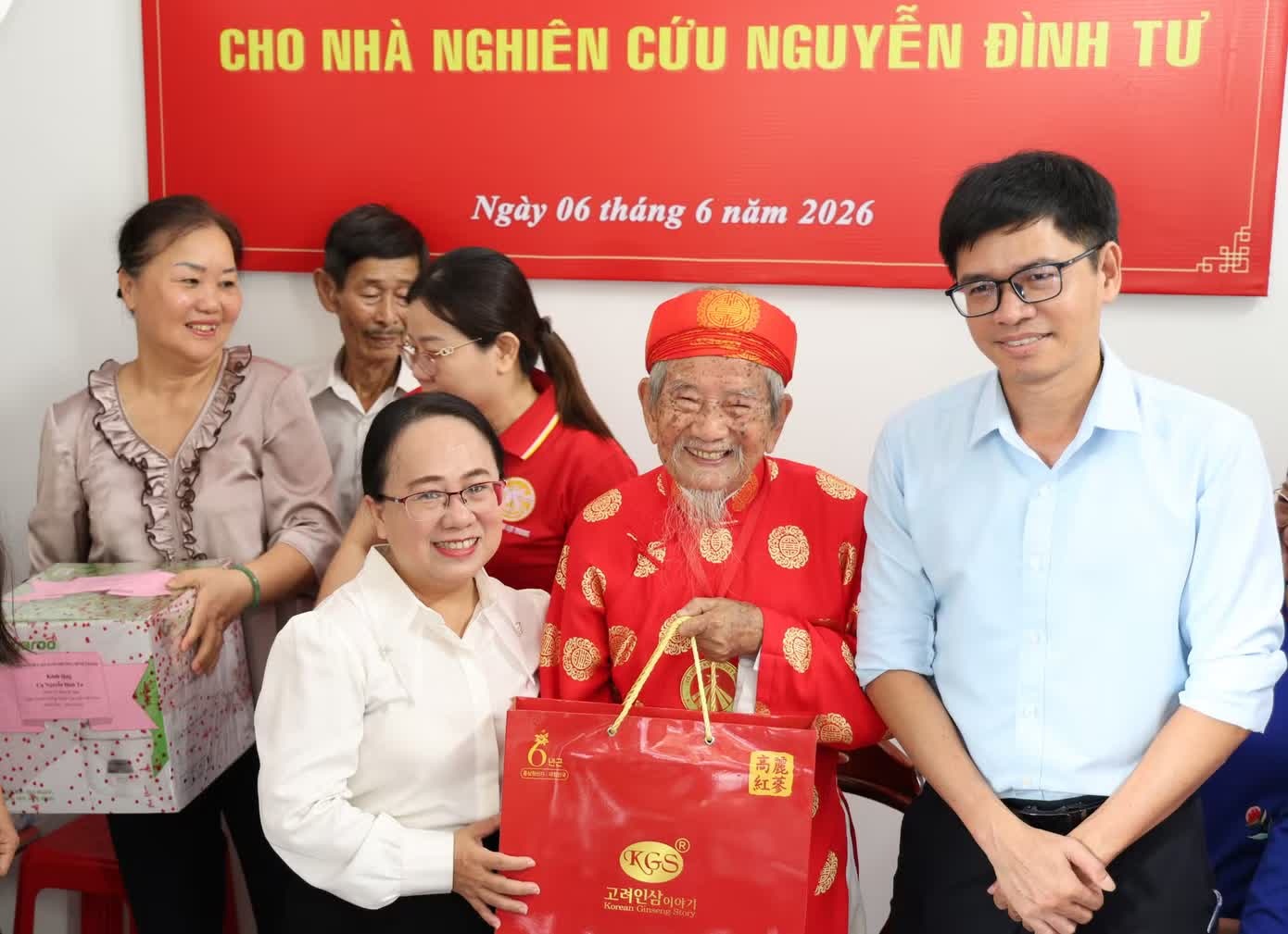 Nguyen Dinh Tu anh 4