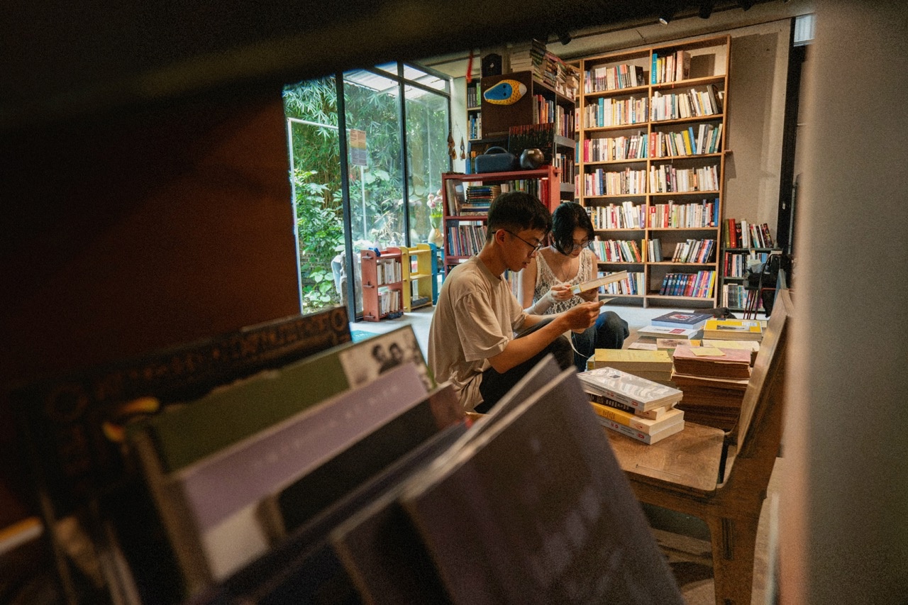 hiệu sách ảnh 6 hieu sach anh 6