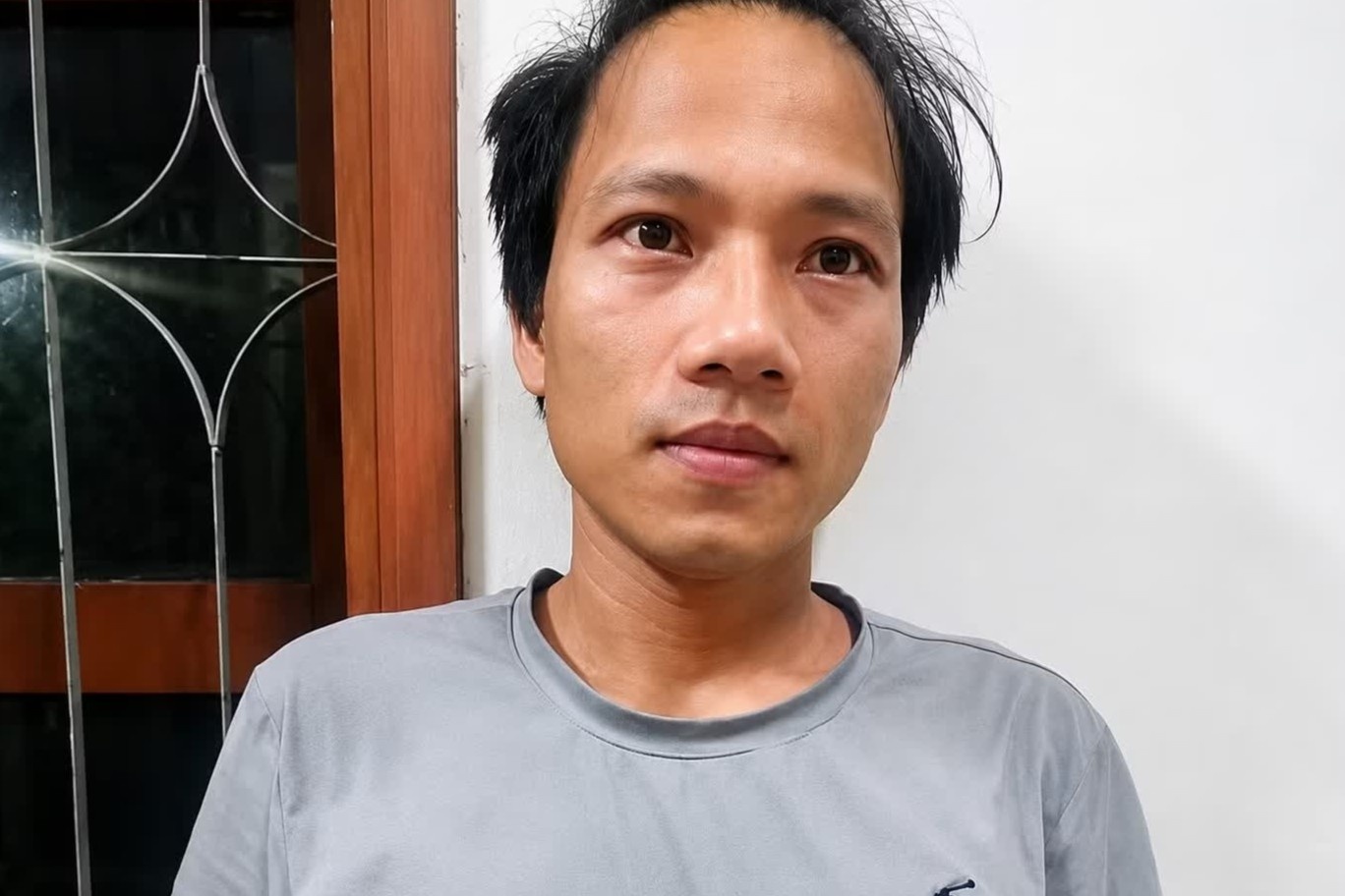 Ghen tuong, tai xe bien xe dau keo thanh ‘nha tu’ de hanh ha vo hinh anh