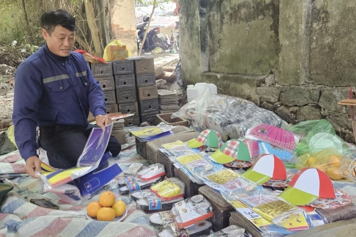 Hon 100 hai cot thai nhi duoc phat hien khi mo rong duong hinh anh