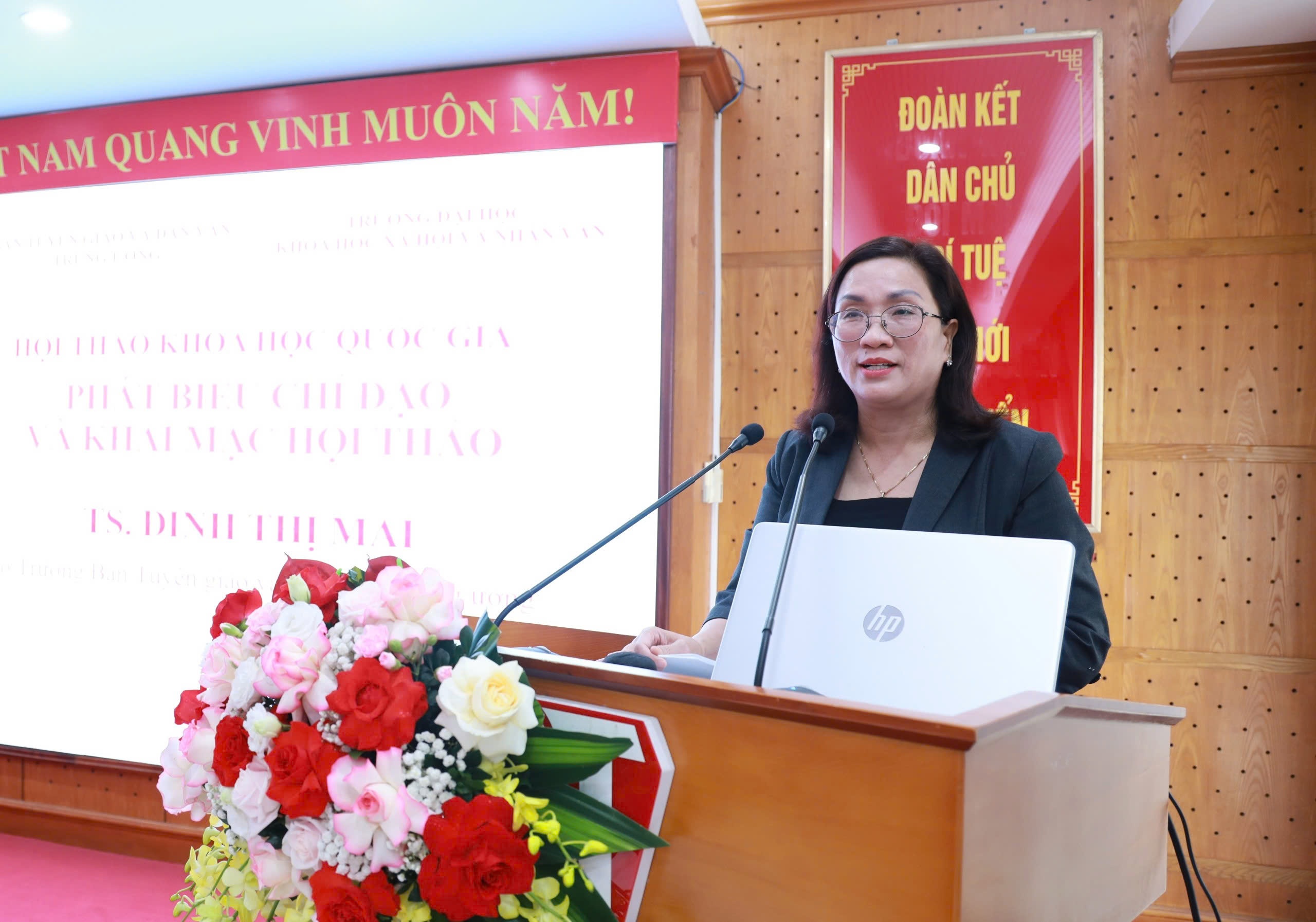 xuat ban anh 1