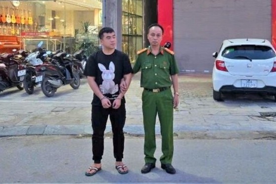 Tam giu hinh su thanh nien hanh hung shipper tren pho o Thanh Hoa hinh anh
