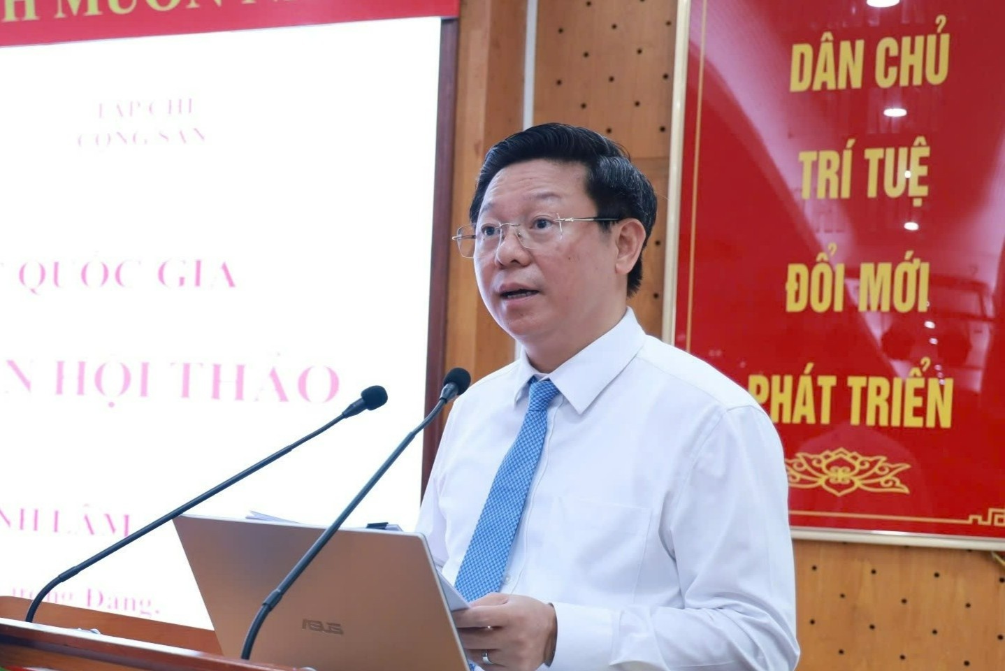 Tang cuong phoi hop bao chi - xuat ban voi tuyen truyen Van kien Dang hinh anh