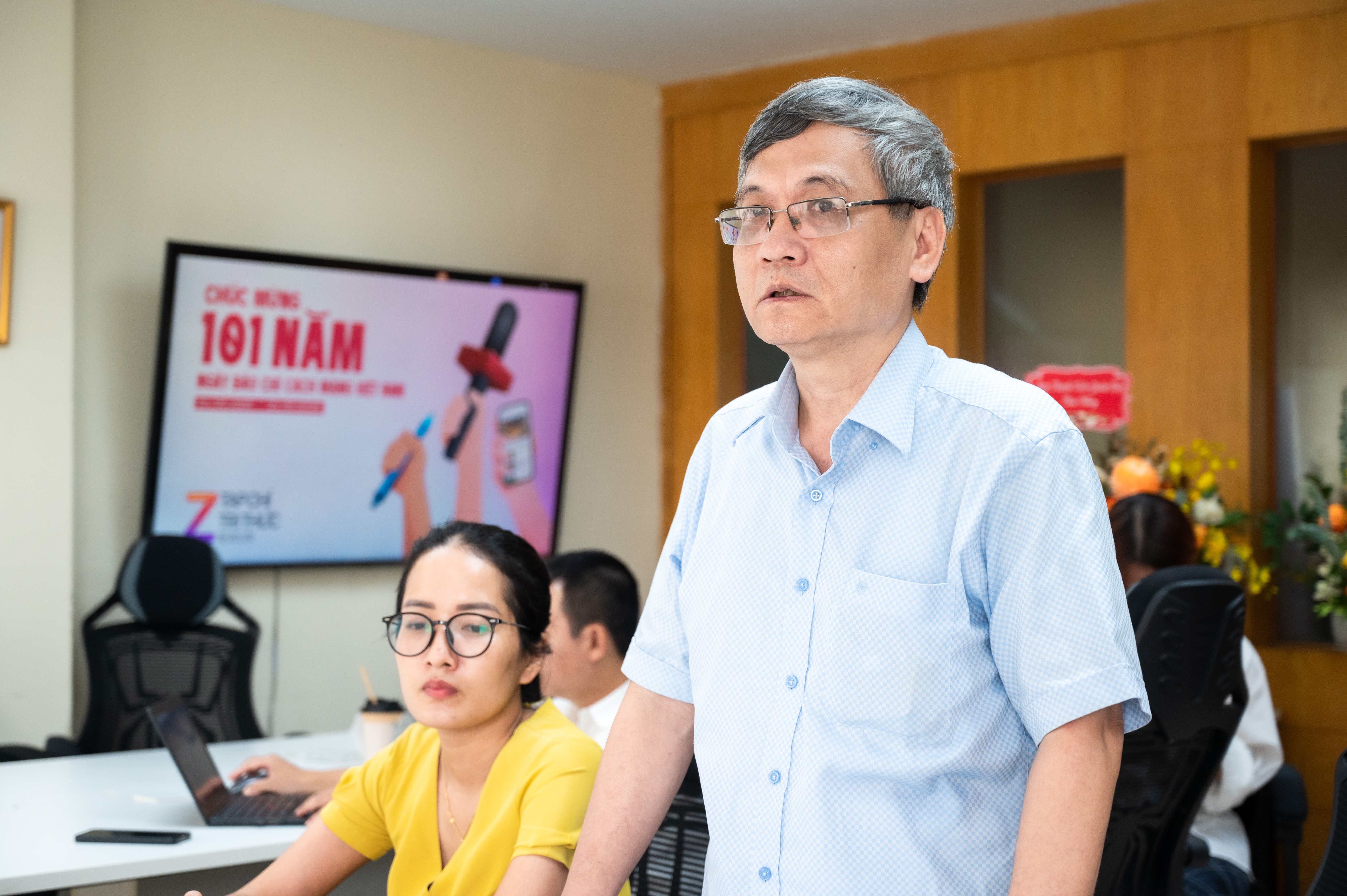 hoi xuat ban anh 2