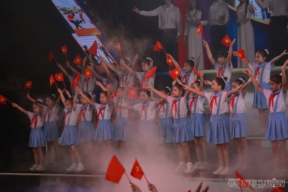 giai bao chi anh 4