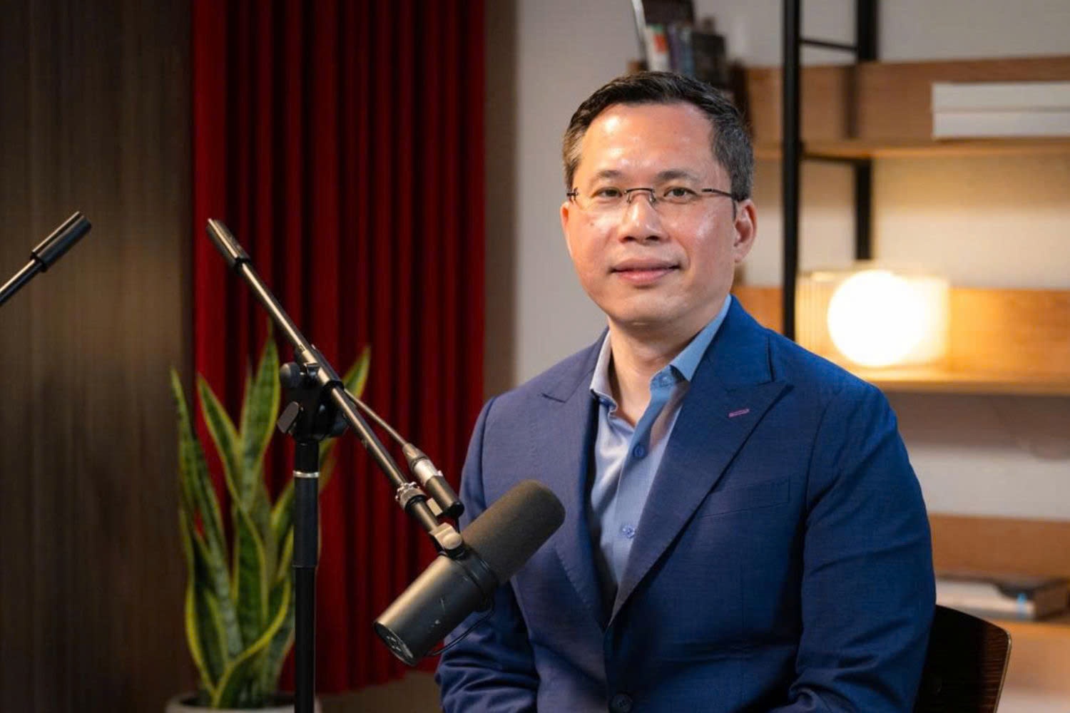 Cuu Giam doc San NYSE noi gi ve 'cua ngo tai chinh' TP.HCM? hinh anh