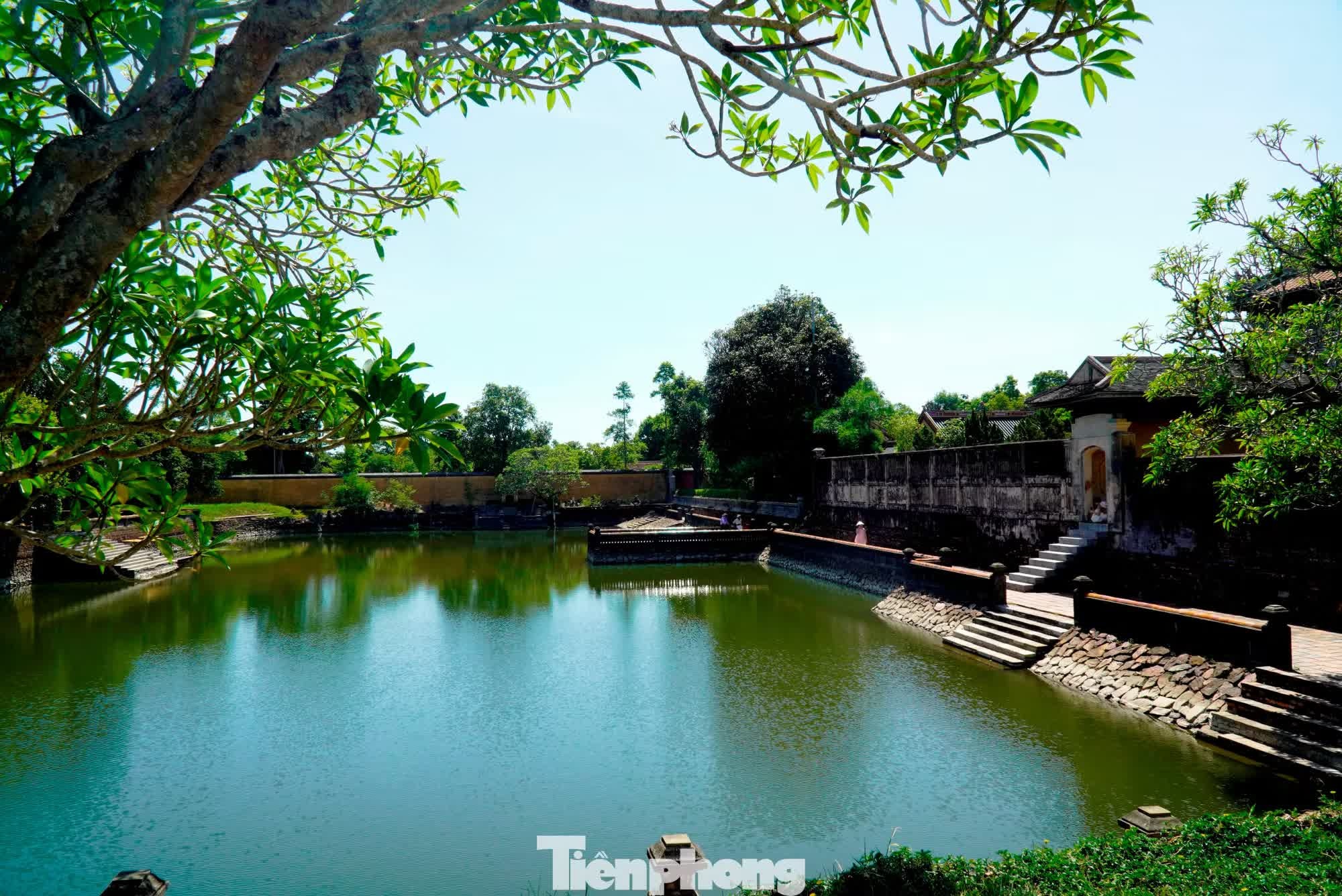 Hoang thanh Hue anh 4