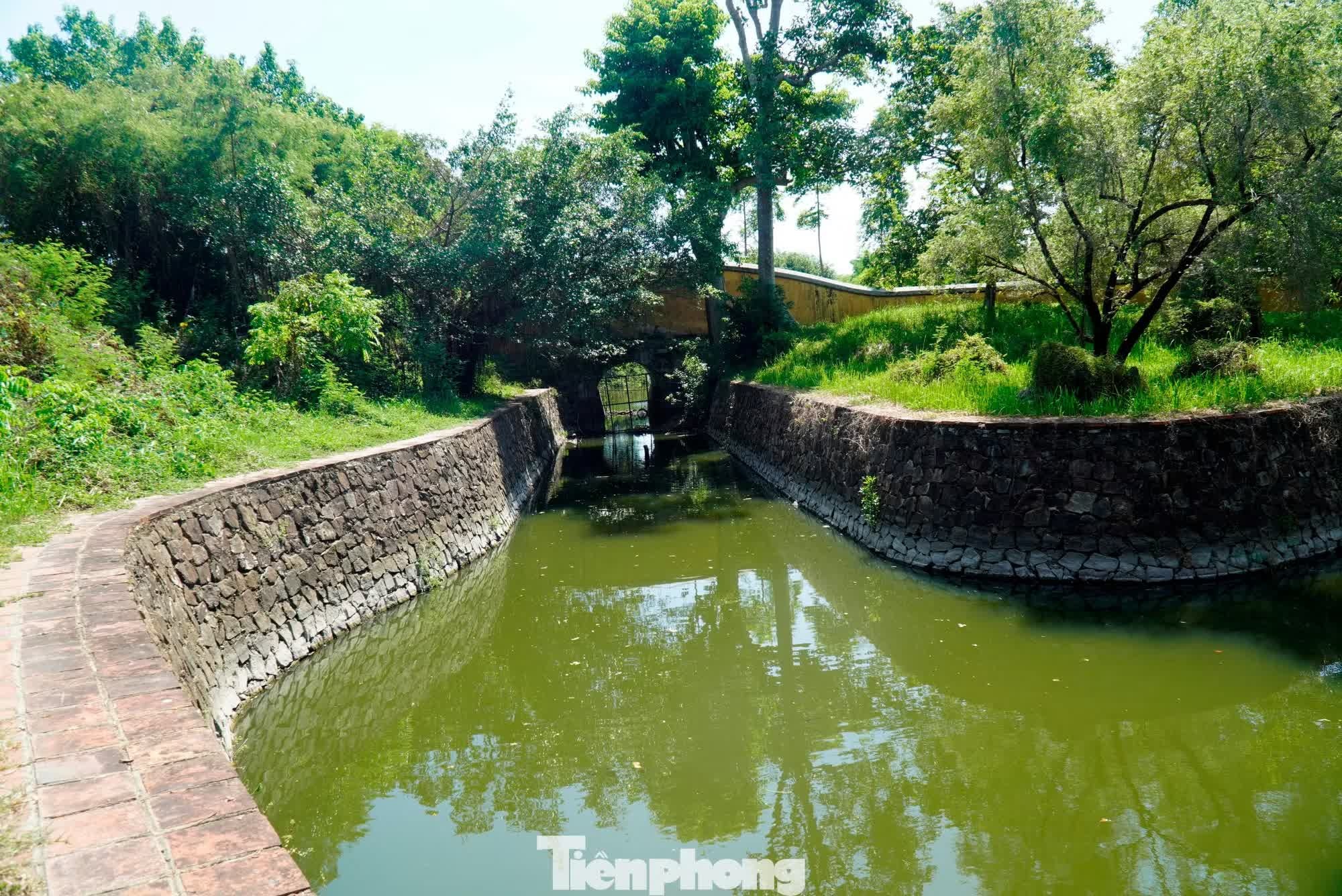 Hoang thanh Hue anh 12