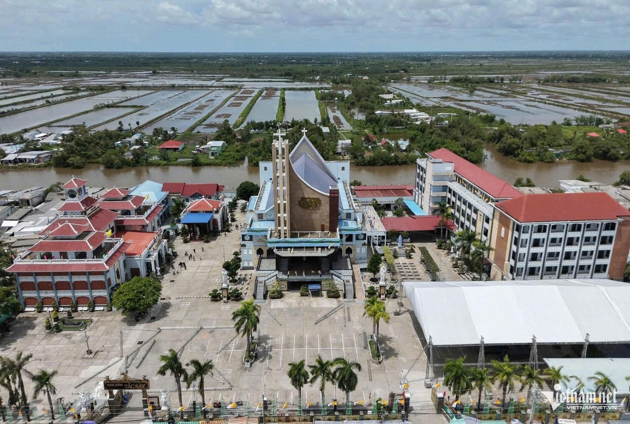 le tuyen phong anh 4
