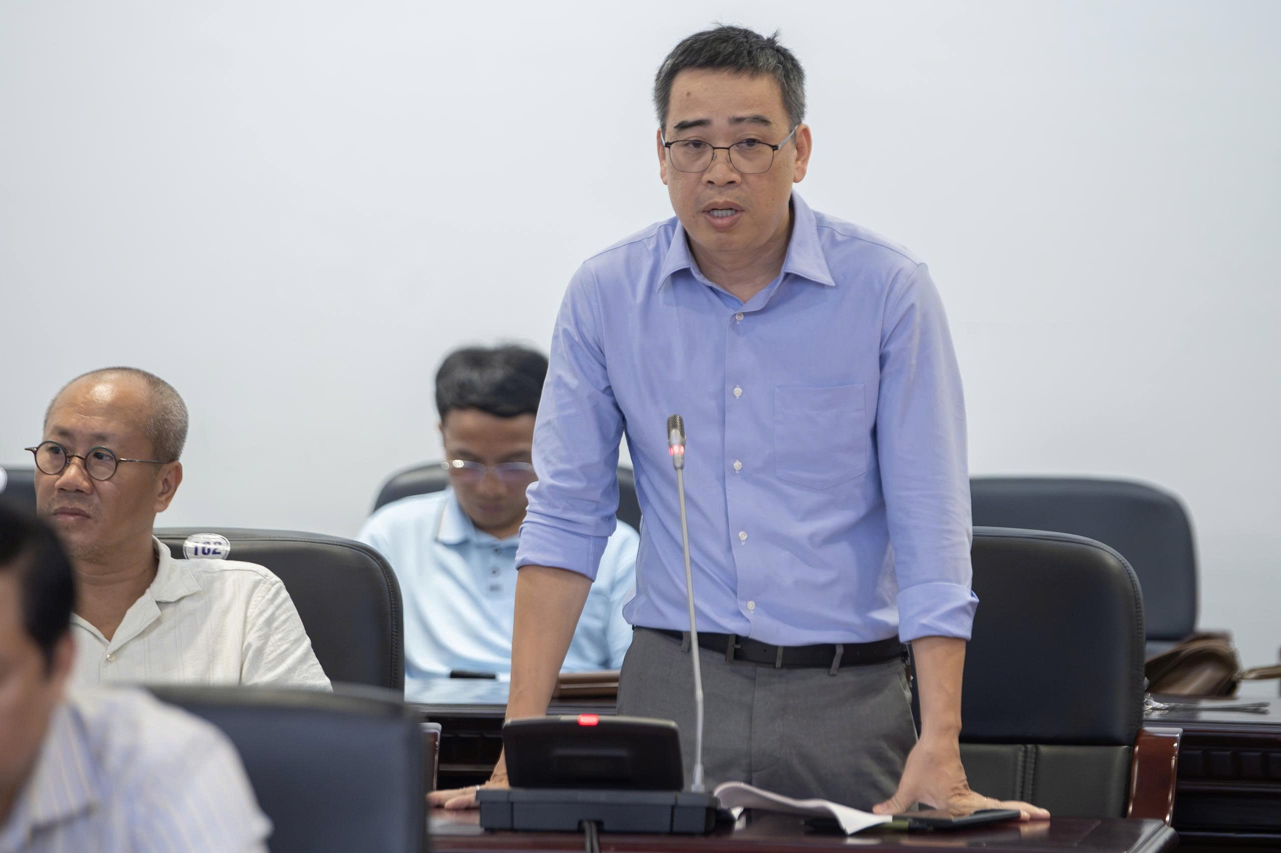 tập đo&agrave;n xuất bản ảnh 10