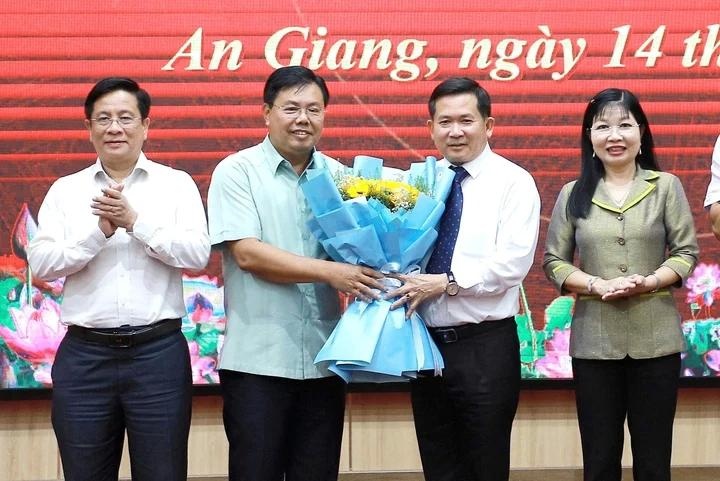 Ph&uacute; Quốc ảnh 1