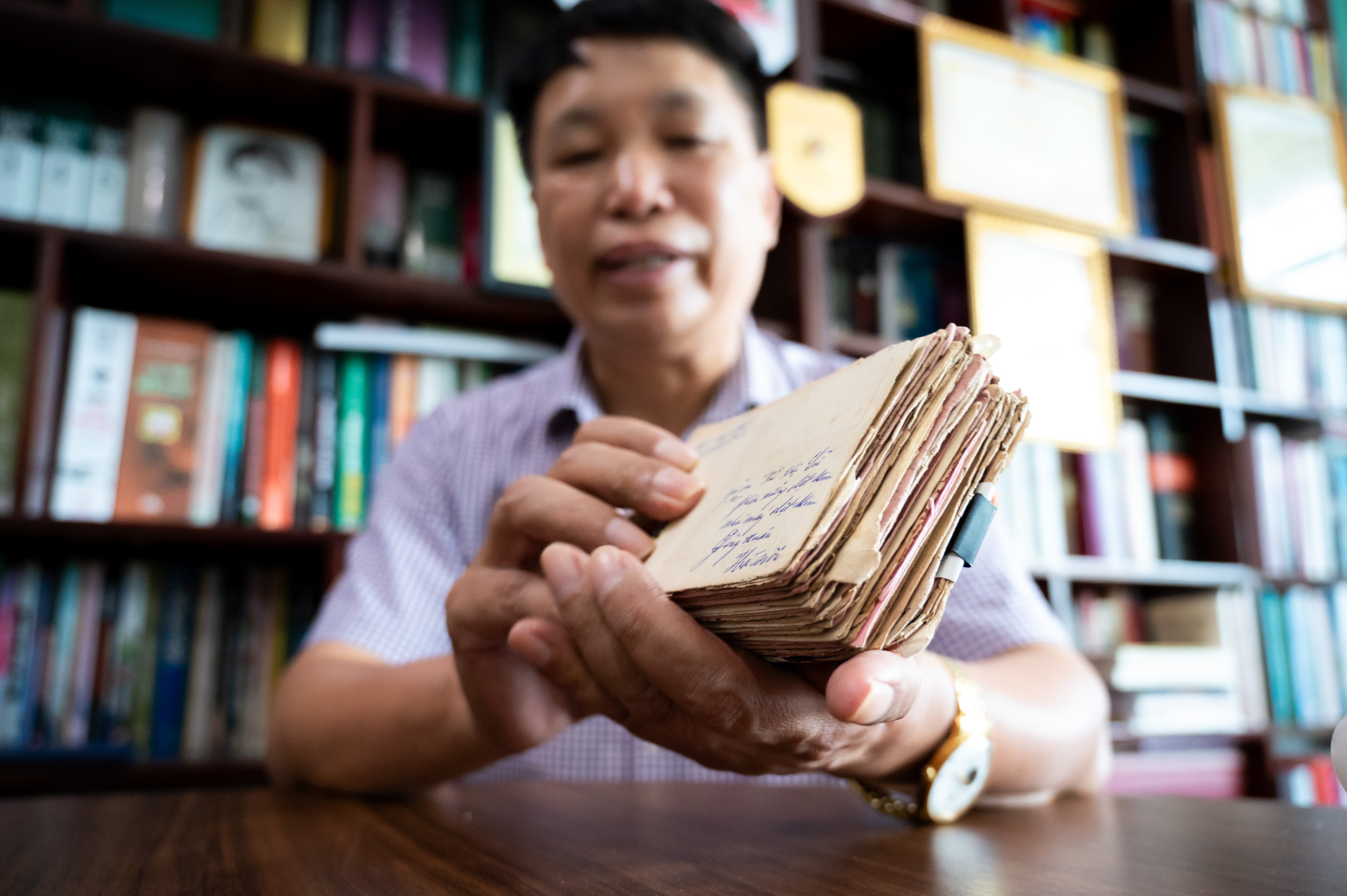 'Tuổi 20, người ra trận mang theo bóng hình một người phụ nữ'