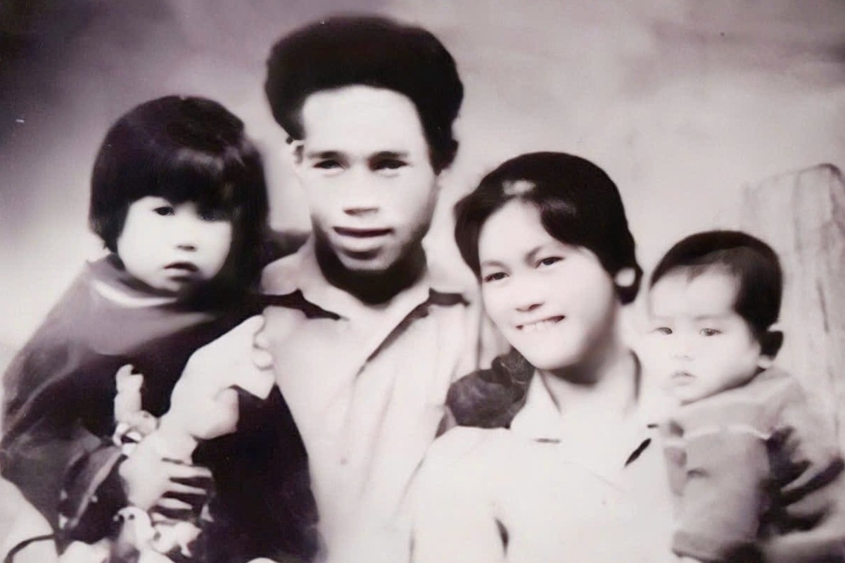 '51 năm trước, ba hẹn ngày đoàn tụ hạnh phúc sẽ không xa'