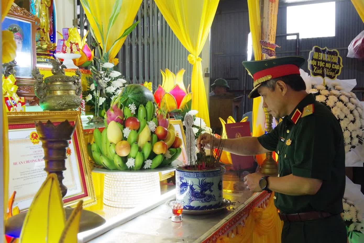 chiến sĩ ảnh 1
