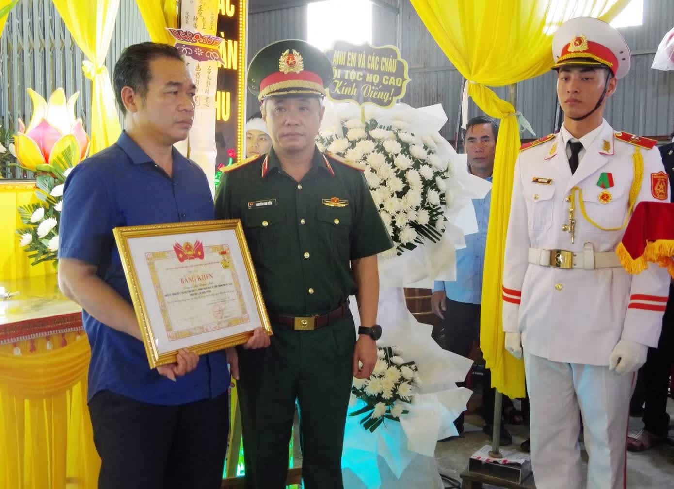 chiến sĩ ảnh 4