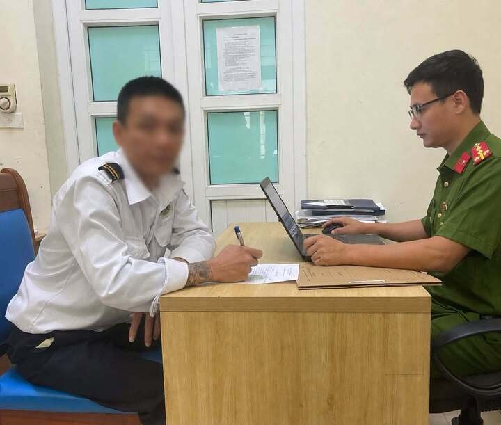 t&agrave;i xế ảnh 2