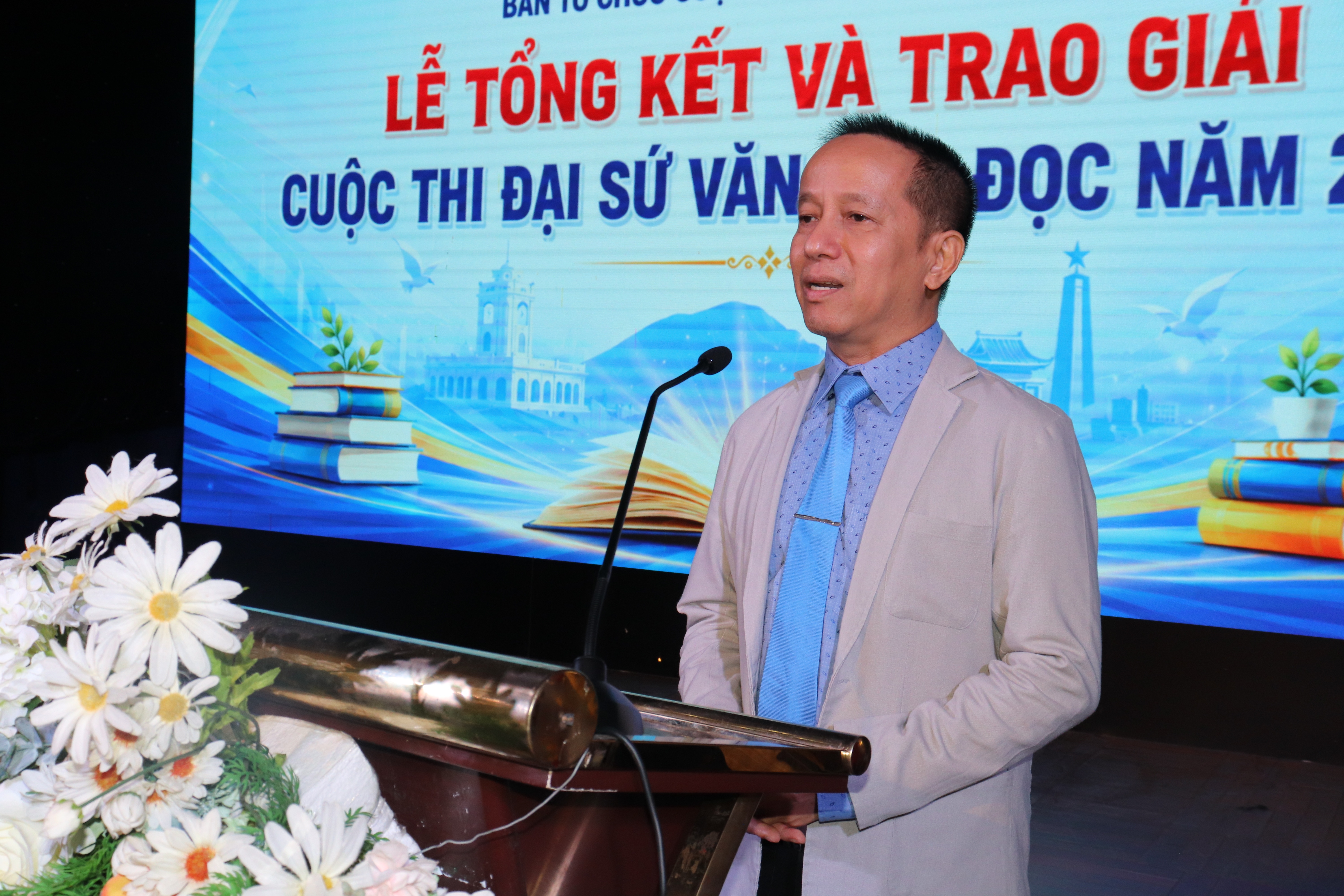 văn h&oacute;a đọc ảnh 1