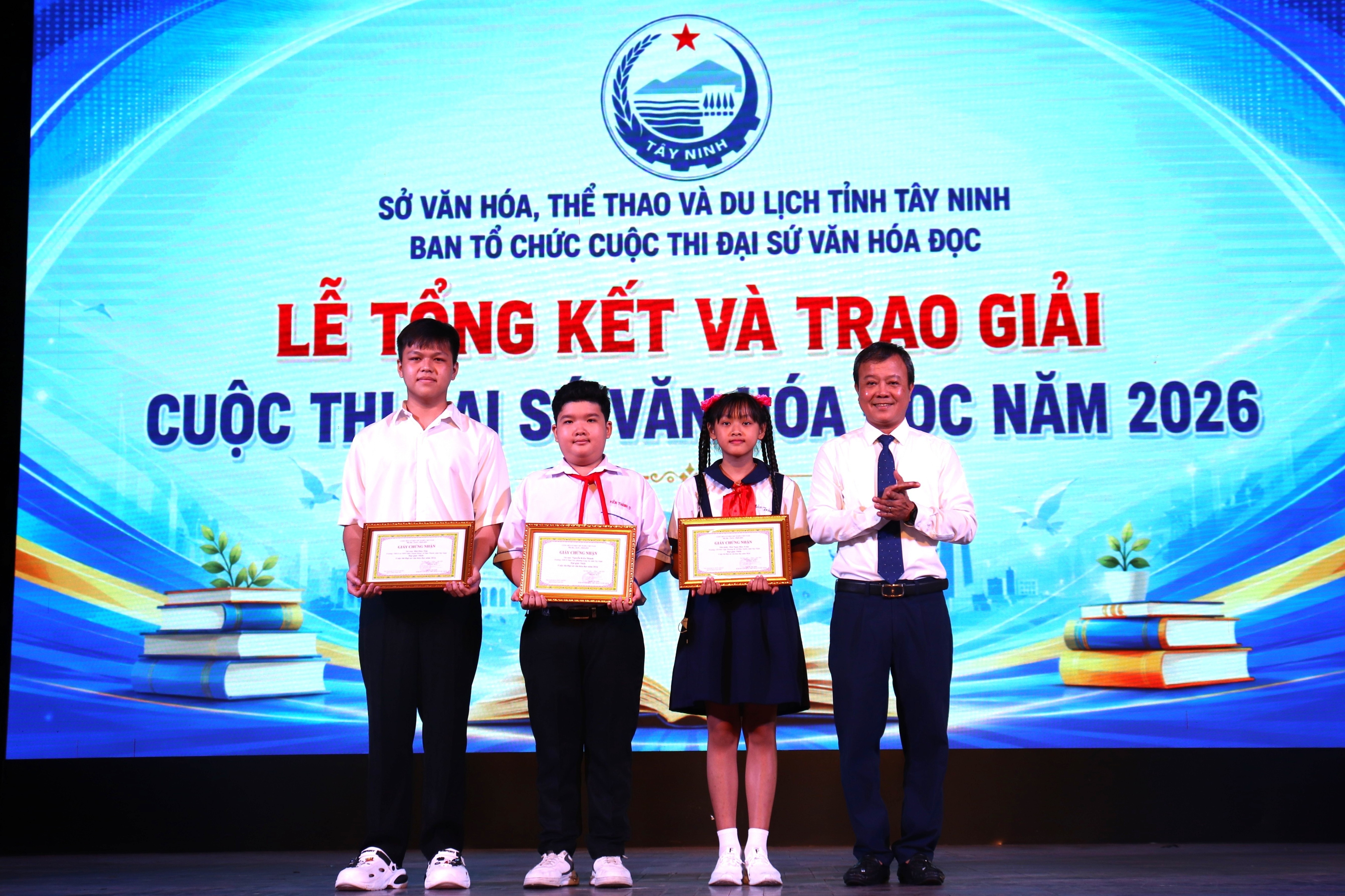 Tây Ninh vinh danh 51 tập thể, cá nhân tại Cuộc thi Đại sứ Văn hóa đọc