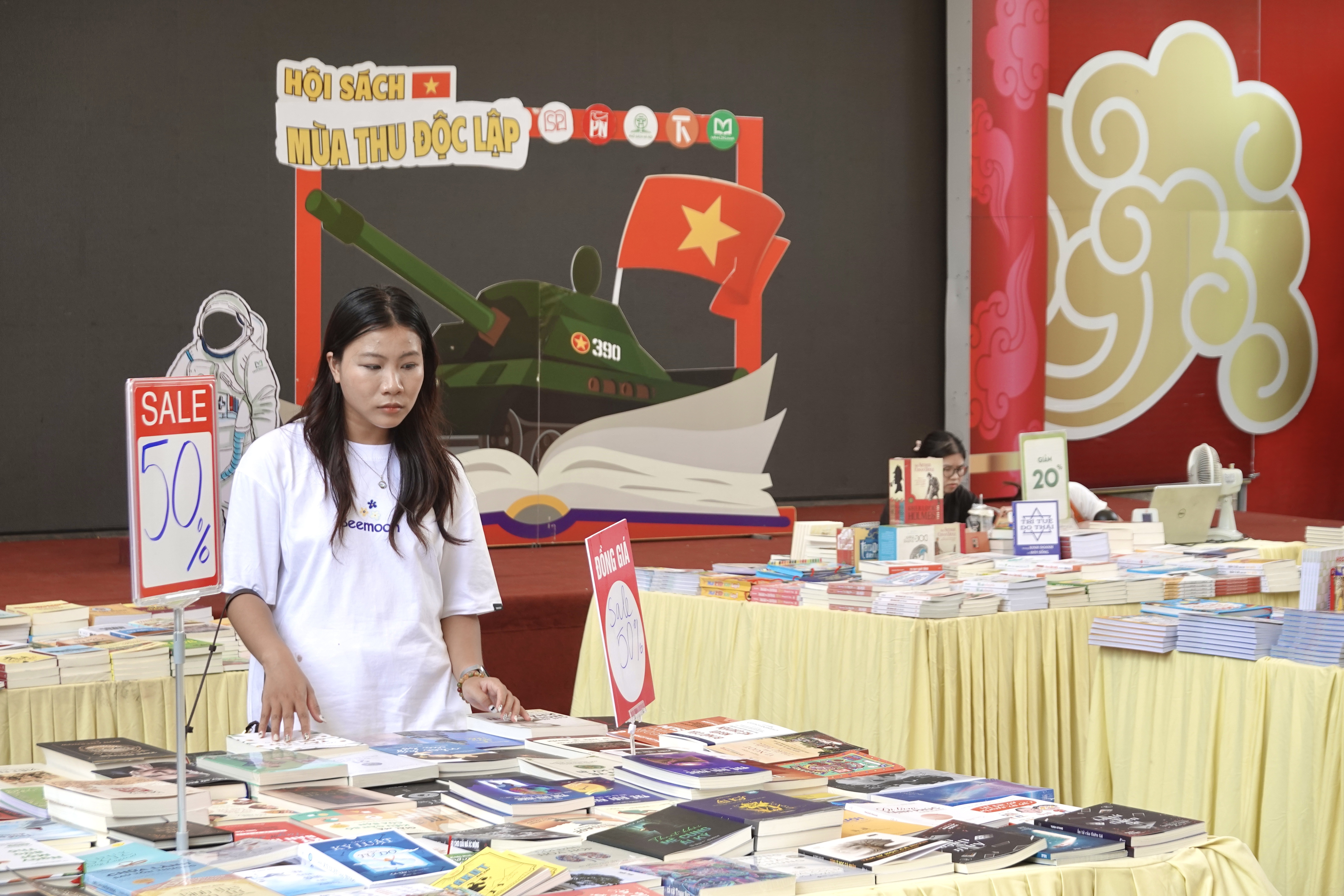Hội s&aacute;ch ảnh 1
