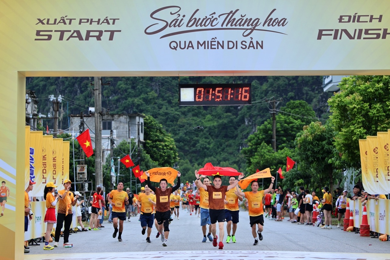 giải chạy ảnh 1