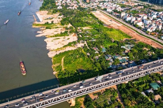 Hà Nội bồi thường đất gấp 2 lần quy định khi làm đại lộ sông Hồng