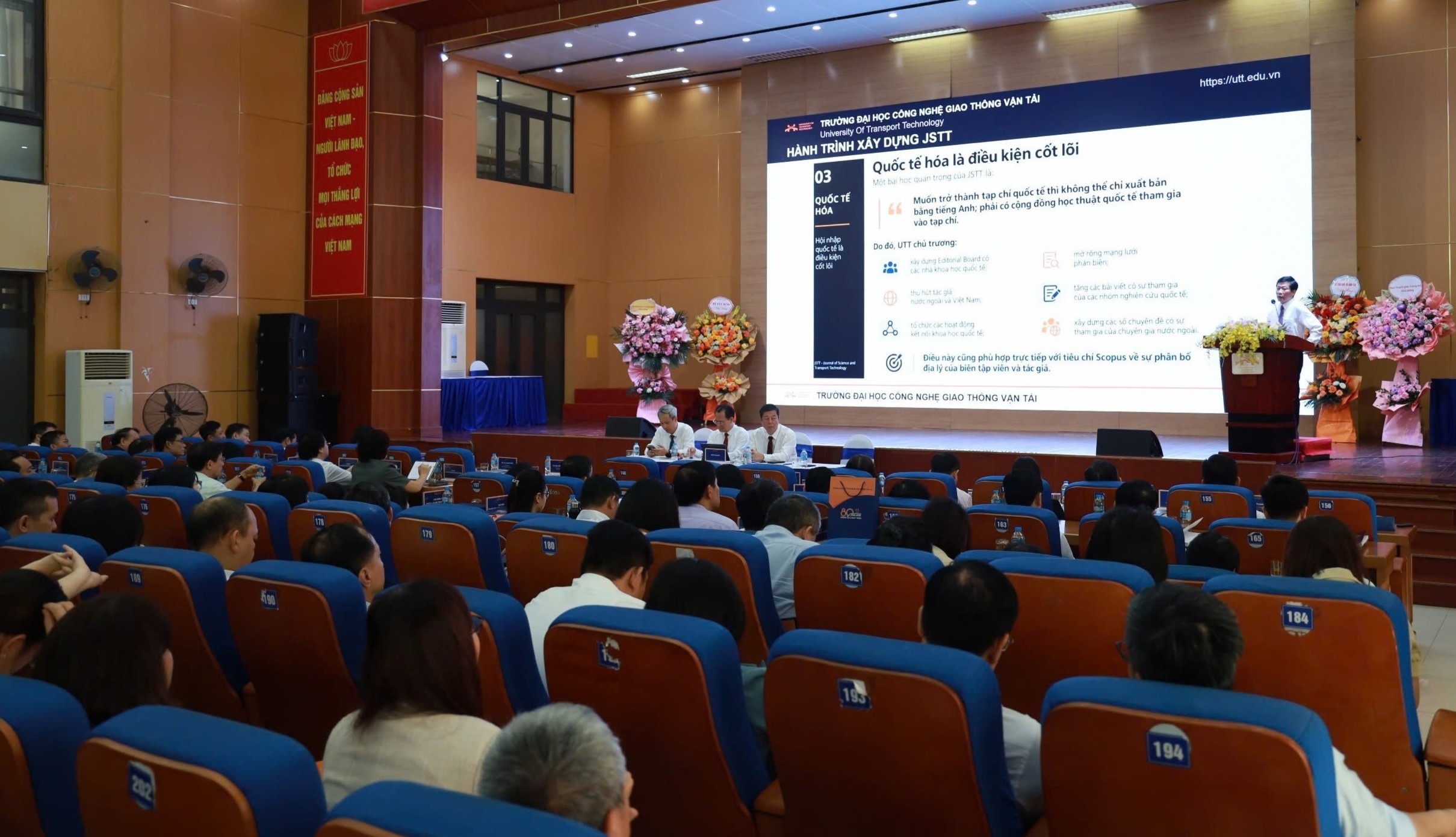 tạp ch&iacute; khoa học ảnh 2