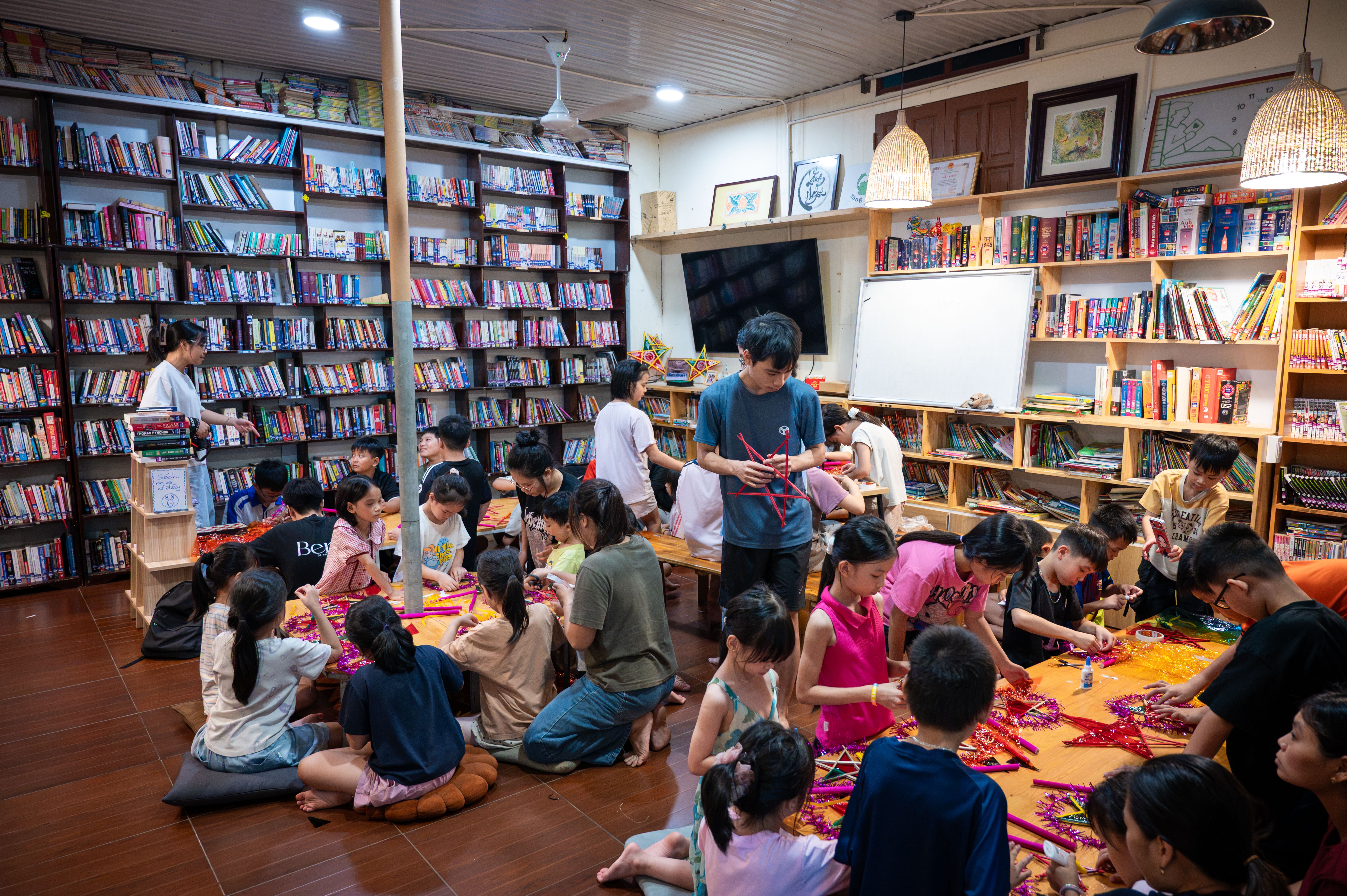 thư viện l&agrave;ng ảnh 3