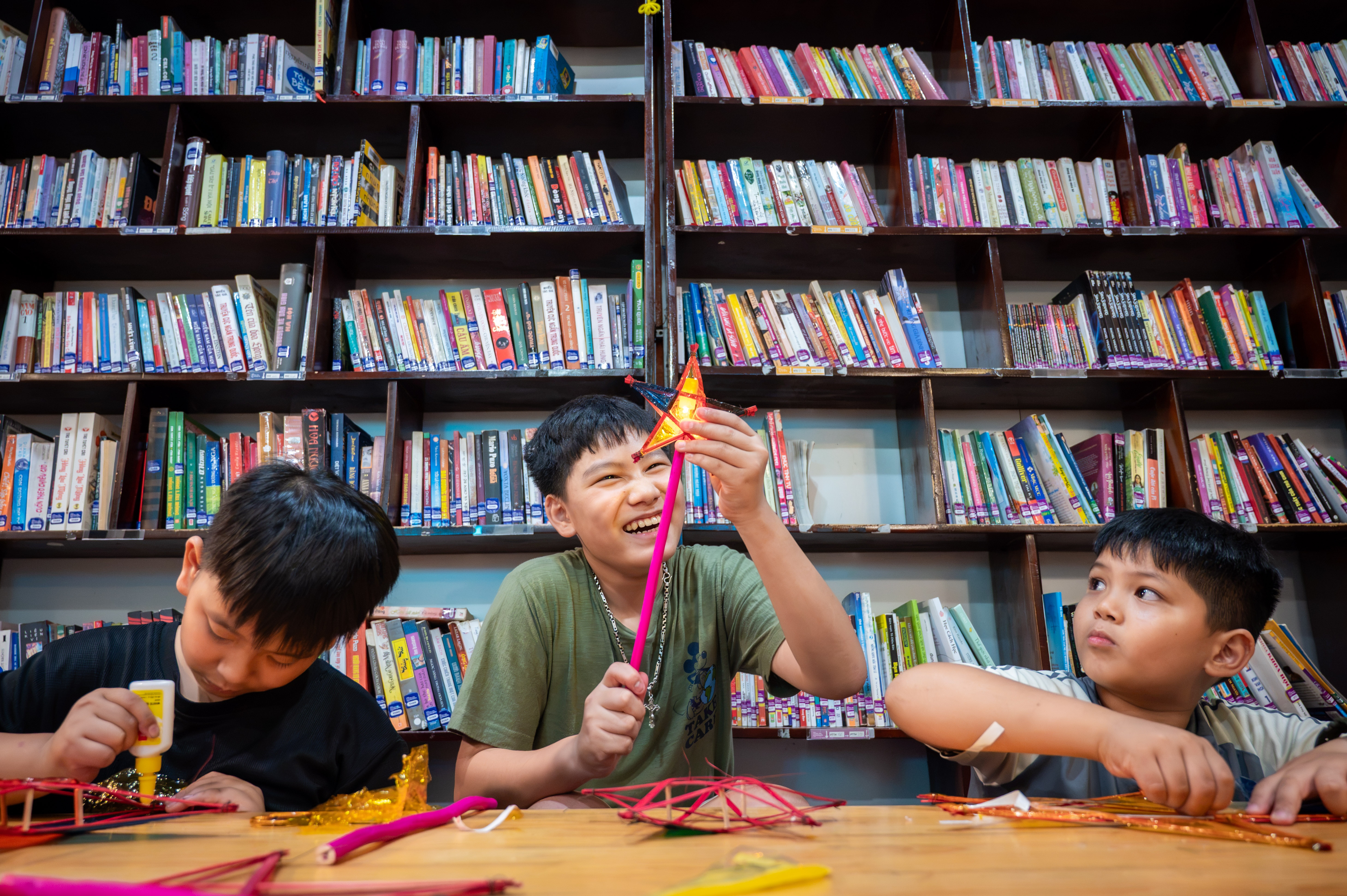 thư viện l&agrave;ng ảnh 10