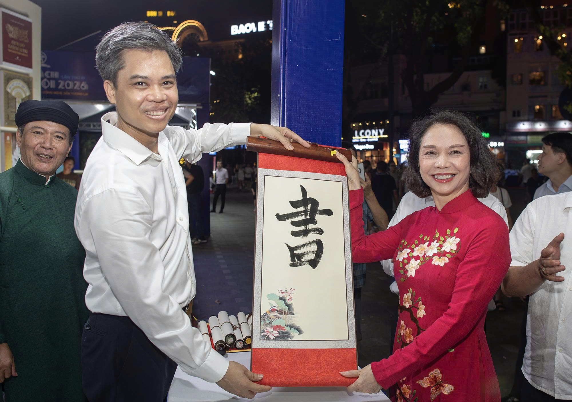 Hội s&aacute;ch ảnh 5