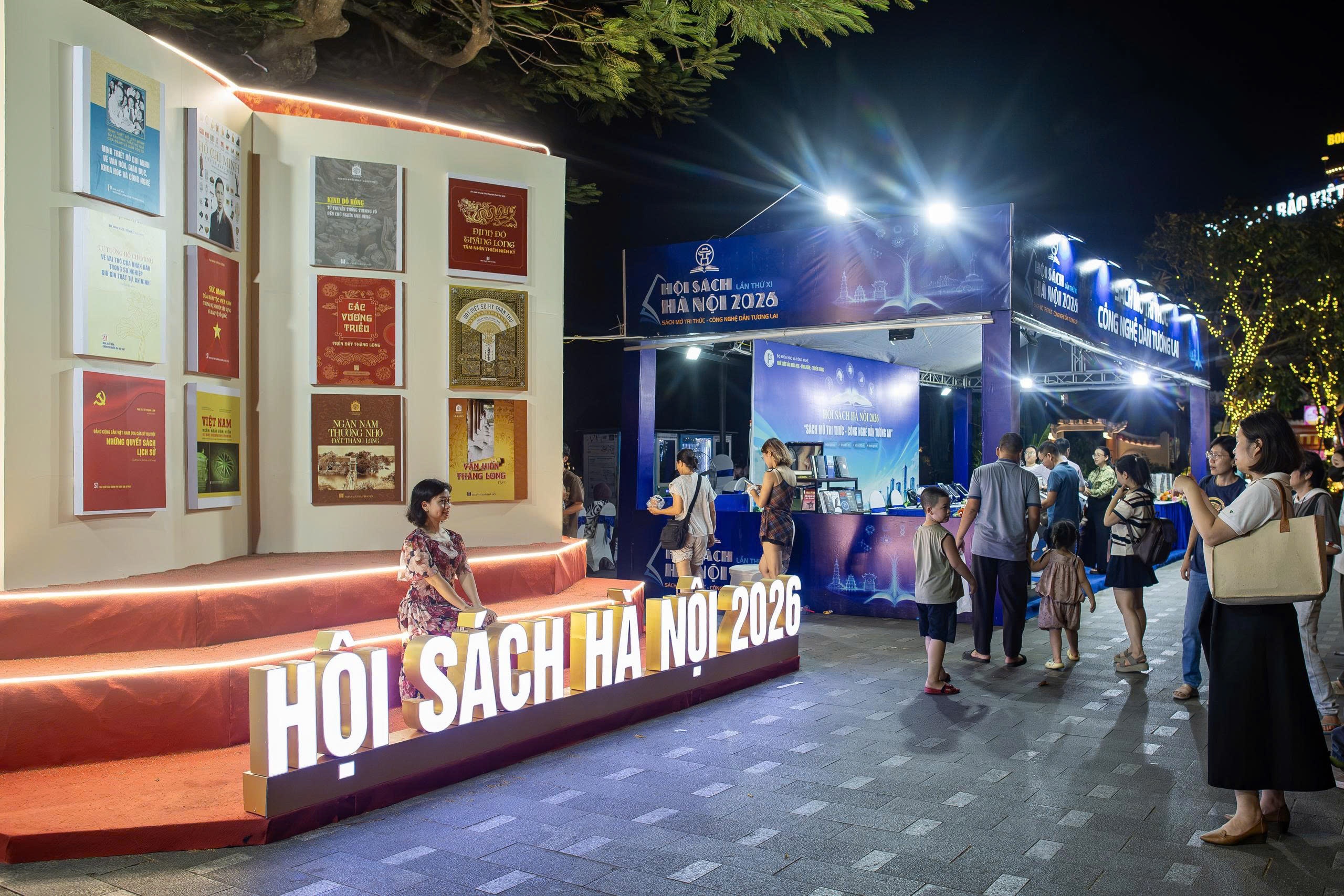 Hội s&aacute;ch ảnh 1