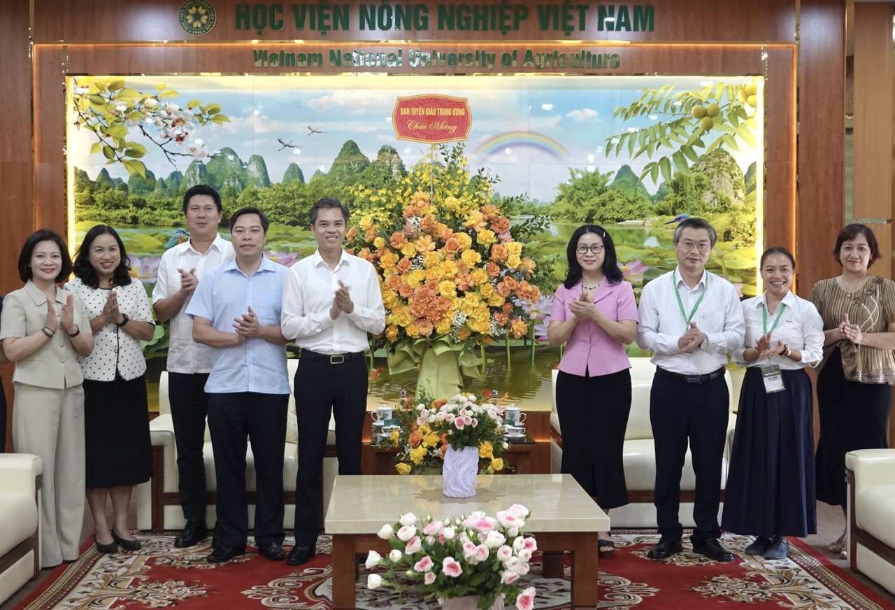 Ban tuy&ecirc;n gi&aacute;o  ảnh 1