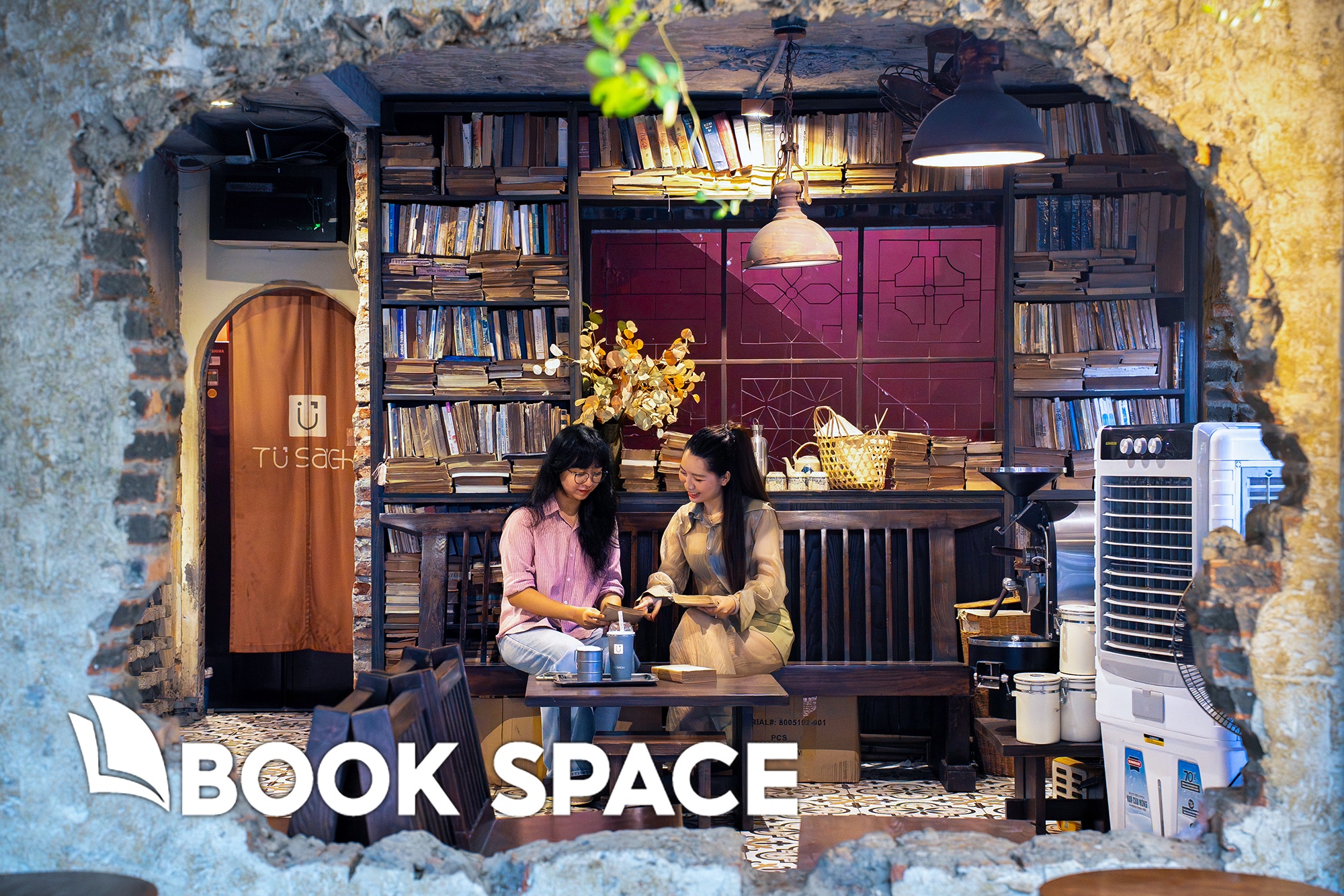 BOOK SPACE