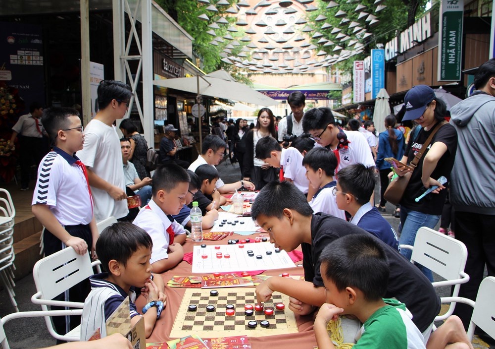 xuất bản ảnh 4