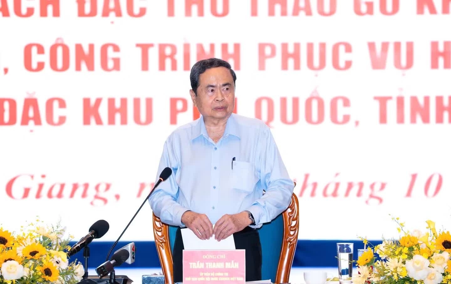 quốc hội ảnh 3
