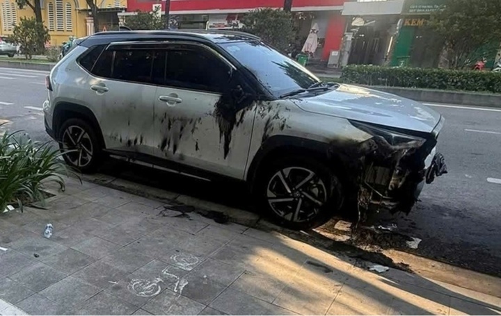 đốt ph&aacute; xe ảnh 1