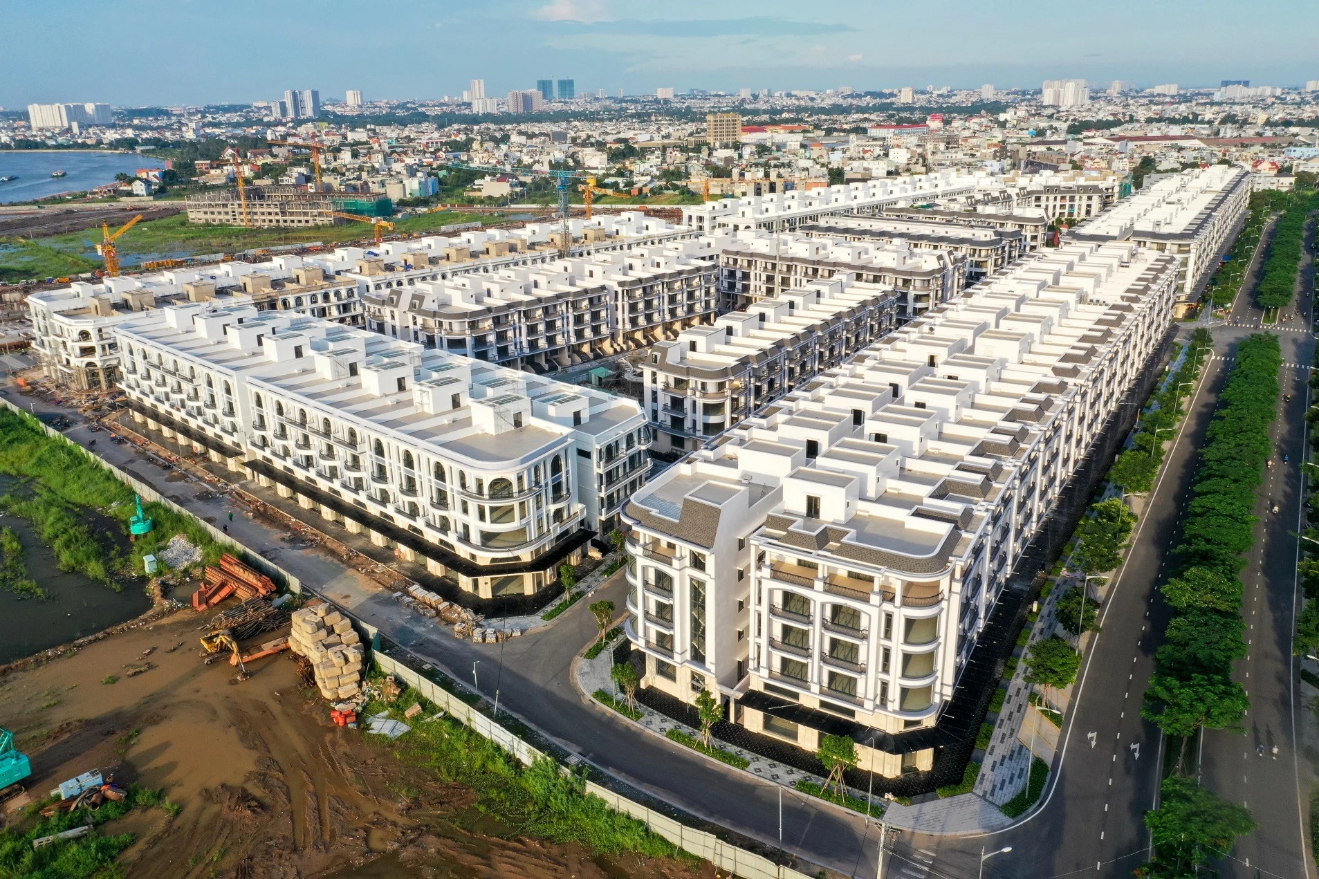 Chu dau tu bat dong san o TP.HCM dua nhau tung uu dai hinh anh