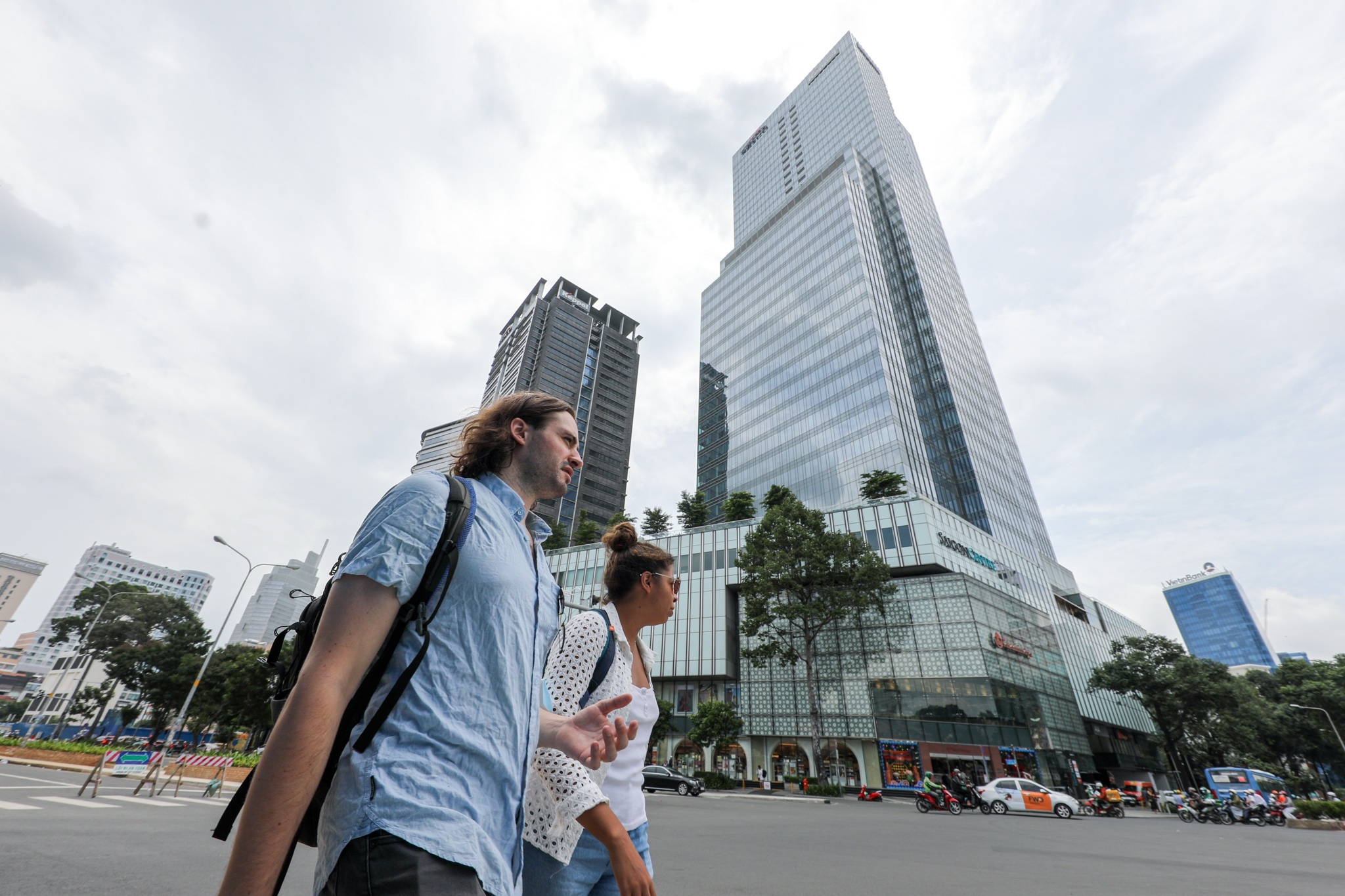 can ho dich vu anh 2