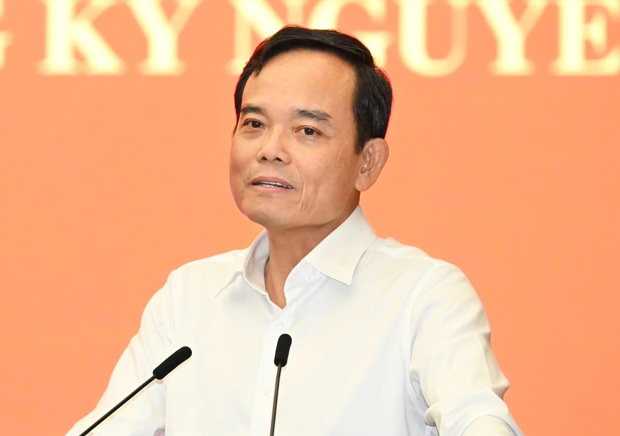 Bi thu Tran Luu Quang: TP.HCM dang phan dau tang truong them 1% hinh anh
