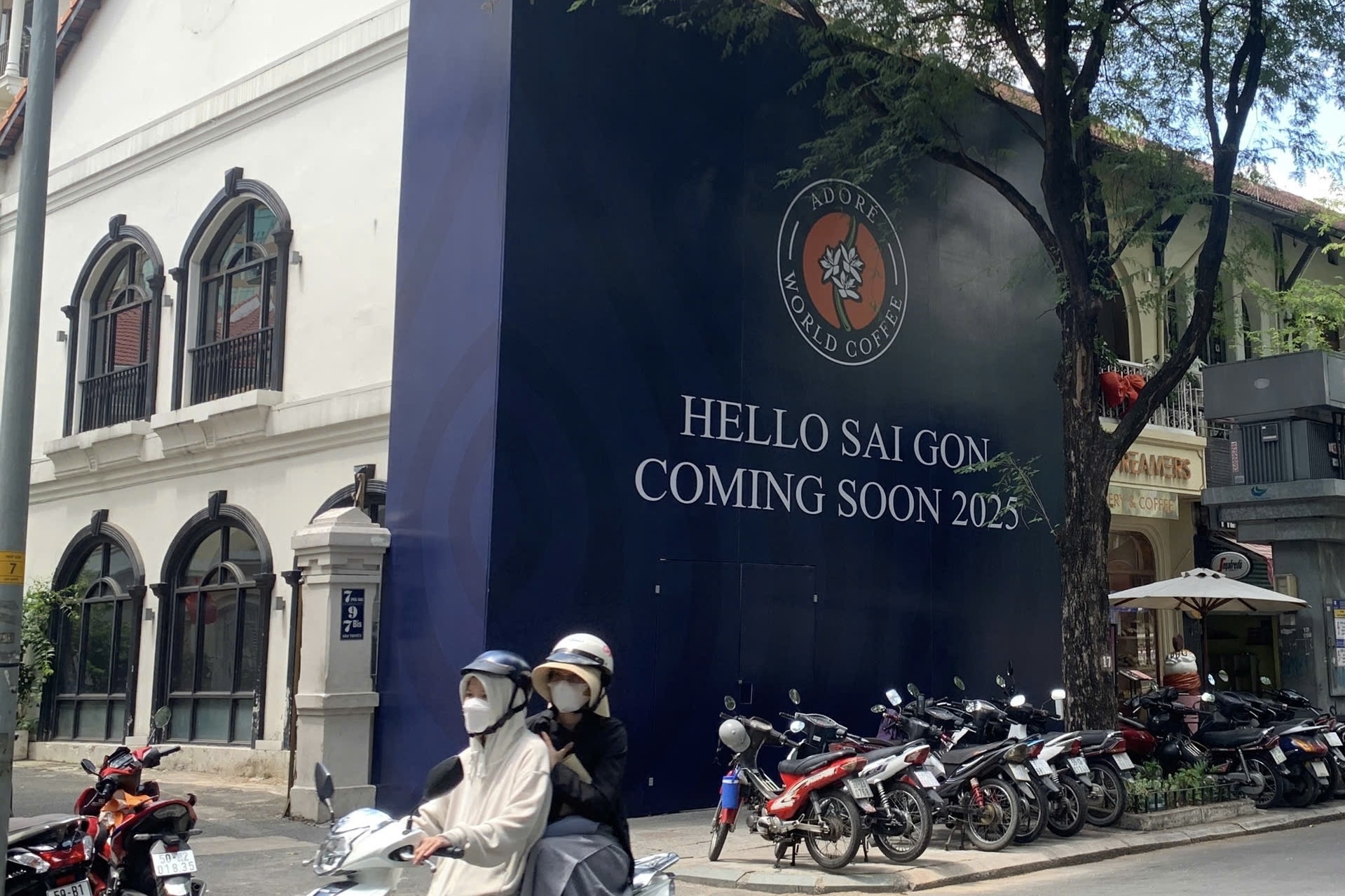 Lo dien thuong hieu ca phe moi the cho Starbucks o Han Thuyen hinh anh