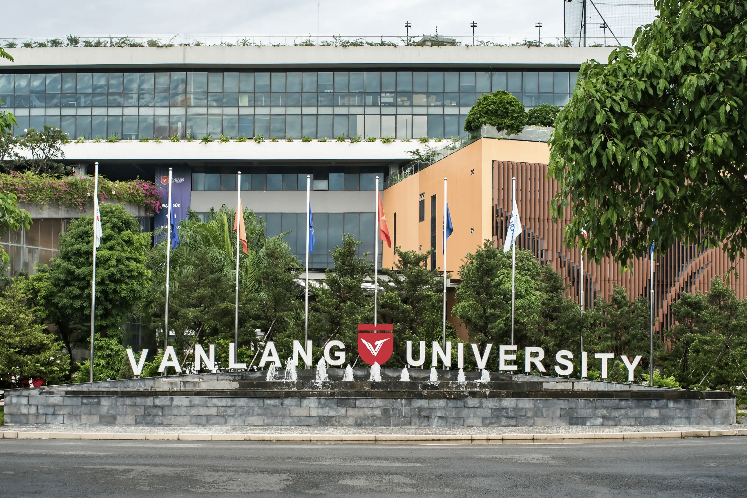 TP.HCM bac de nghi boi thuong 8.900 m2 dat cua Dai hoc Van Lang hinh anh