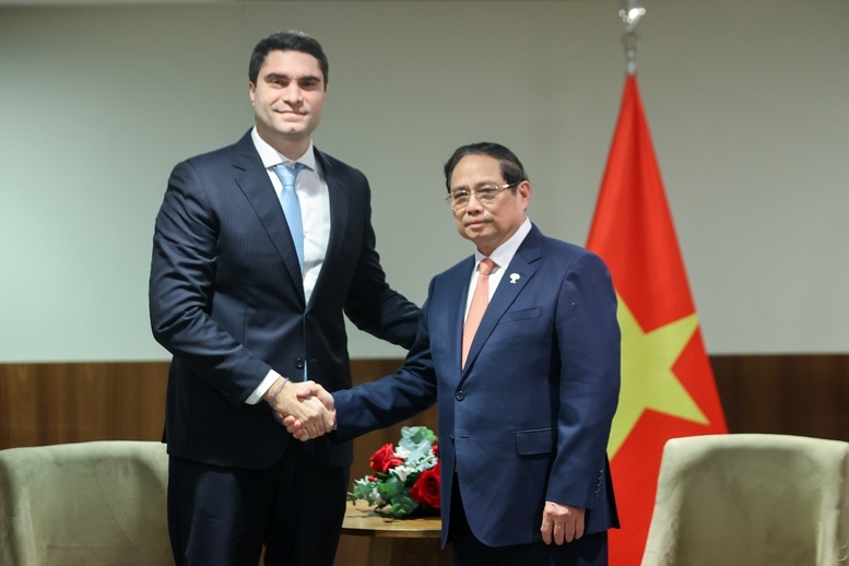 Tap doan quang sat lon nhat the gioi muon mo rong dau tu tai Viet Nam hinh anh